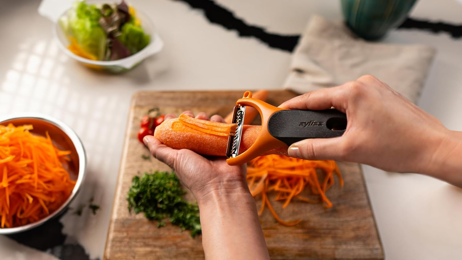 Zyliss Julienne Y Peeler - Create Perfect Julienne Cuts for Zucchini Noodles, Carrot Strings, and Other Vegetables, Durable, Comfortable, Built-In Spot Cutte, Compact and Easy to Store, Grey/Orange