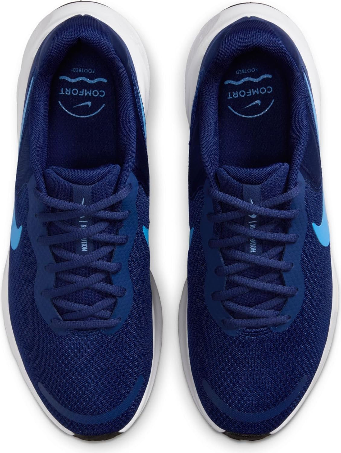 NIKE Men'S Revolution 7 Sneaker image number 2