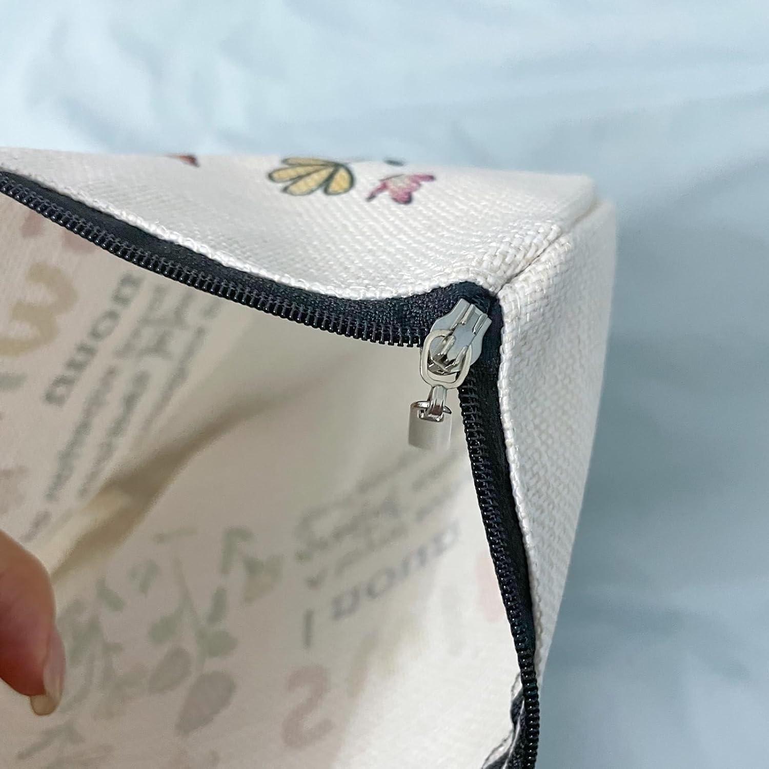 Australian Animals Cosmetic Bag Kangaroo Koala Lover Gift Platypus Crocodile Makeup Bag for Animal Lover (Animals Makeup Bag) image number 2