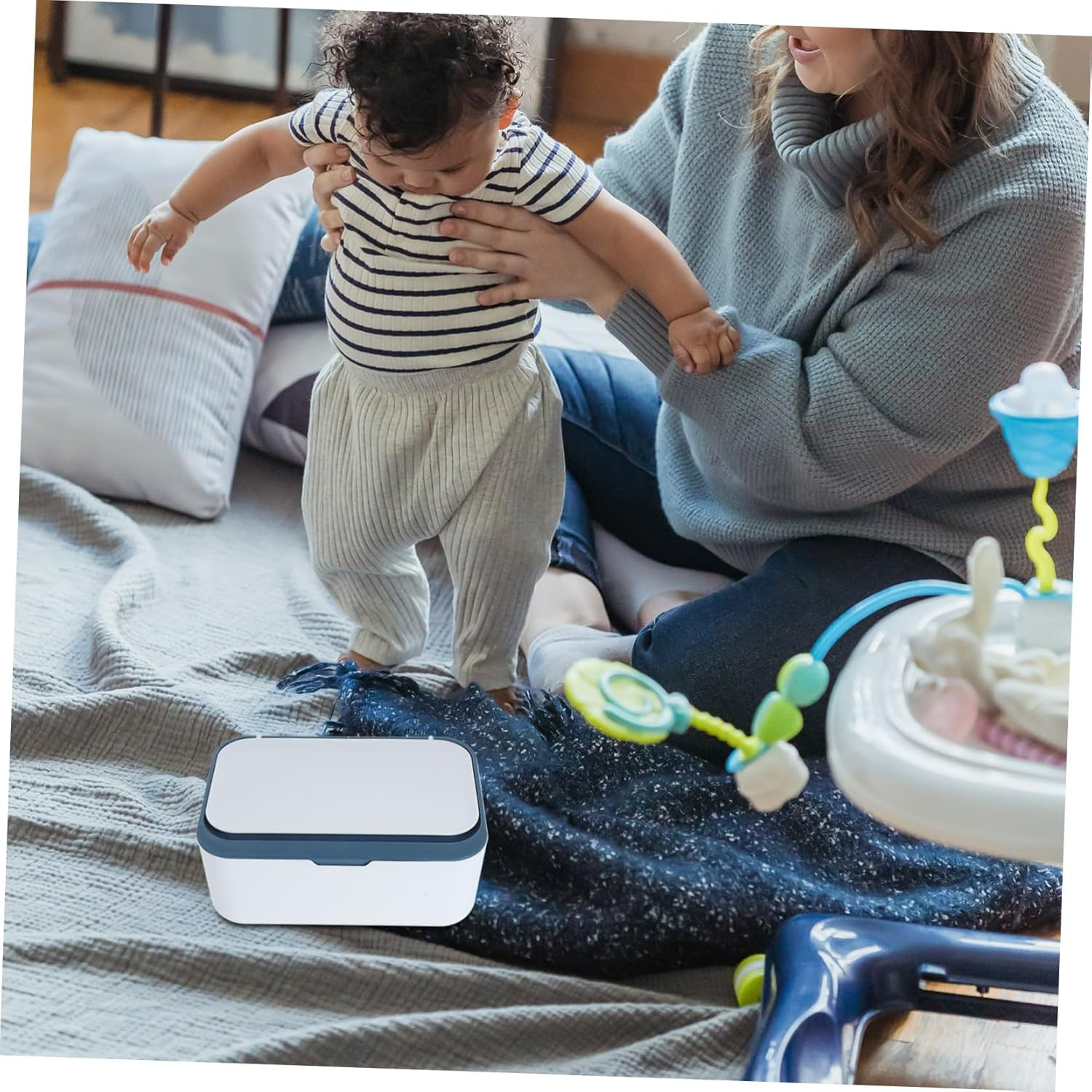 Portable Wipes Dispenser Plastic Tissue Holder Bathroom Reusable Storage Box for Wet Wipes Tissue Case image number 1