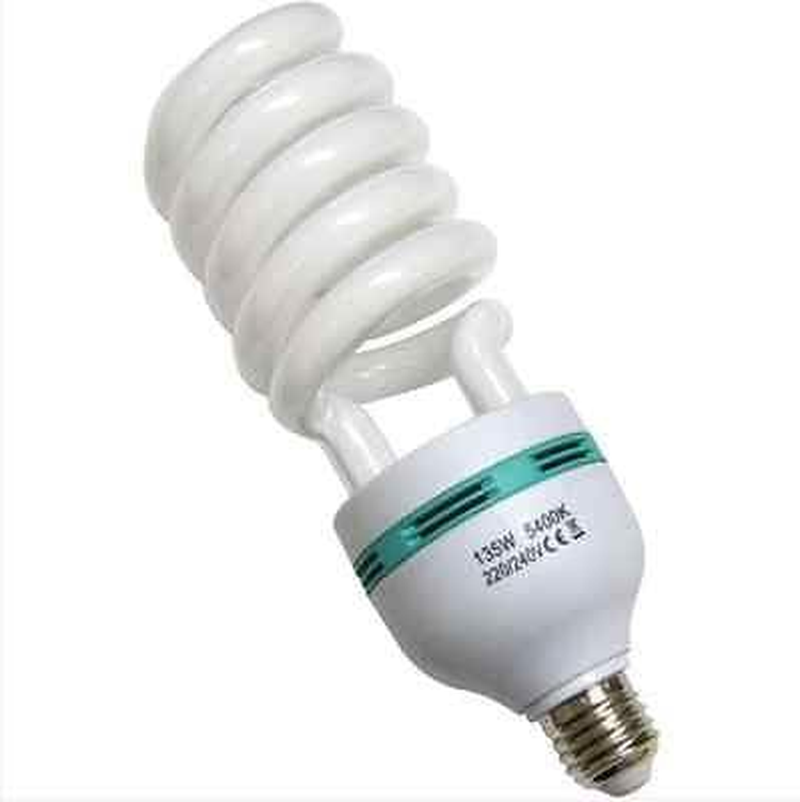 YISITONG 135W 220V 5500K Daylight Energy Saving Light Bulb in E27 Socket for Photo and Video Studio Lighting