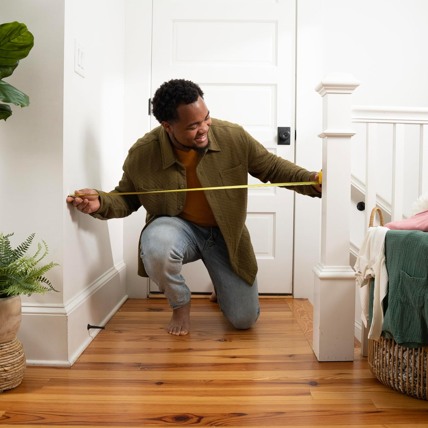 Summer Banister to Banister Universal Adapter Mounting Kit for Pet and Baby Gates, for round or Square Banisters, Fits Most Hardware and Pressure Mount Gates up to 37" Tall, Gate Sold Separately image number 1