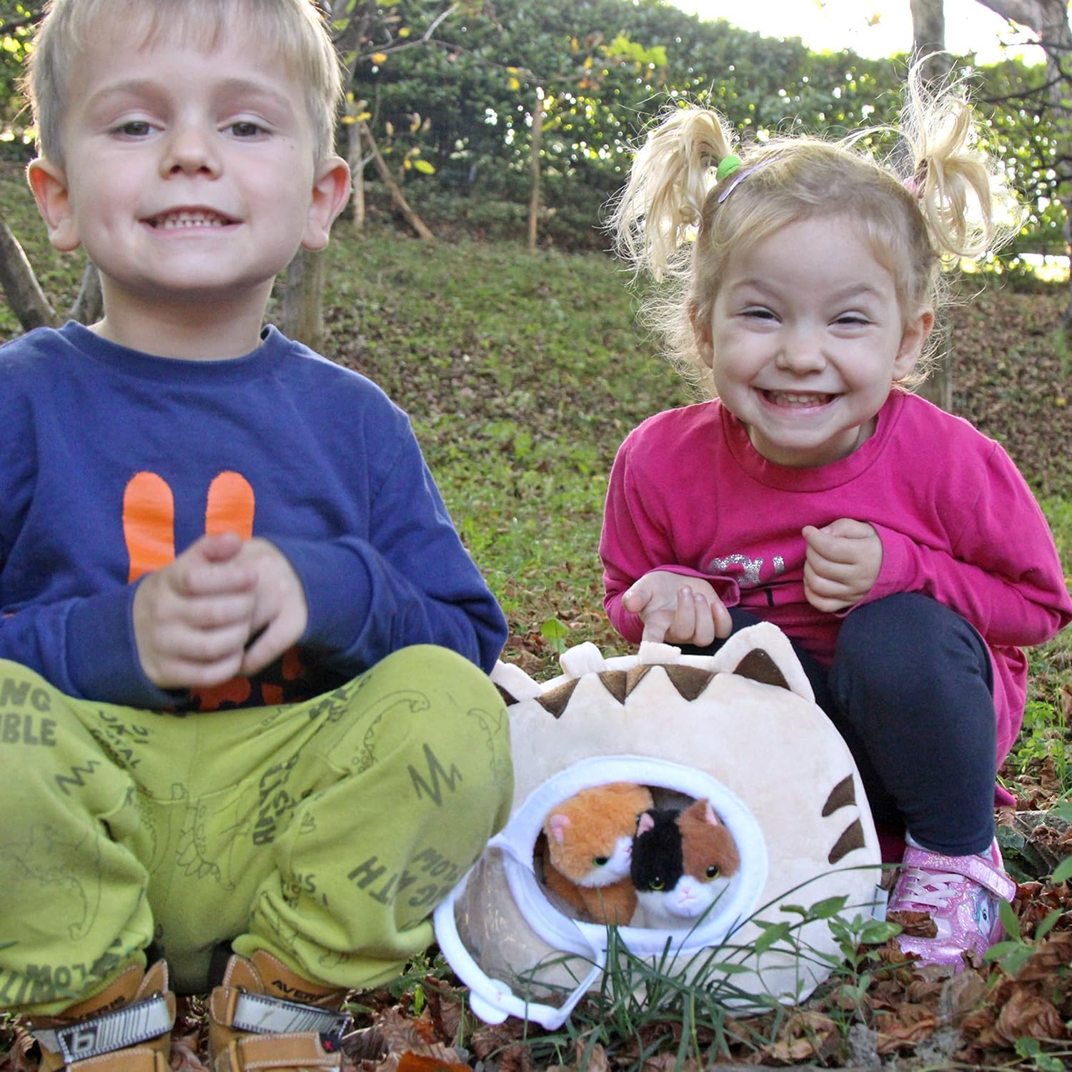 OUOZZZ Cat Stuffed Animal House &ndash; Plush Kitten Toy Set with 4 Soft Cats &ndash; Interactive & Travel-Friendly Playset for Toddlers & Kids &ndash; Huggable, Portable Birthday for Baby Girls image number 4