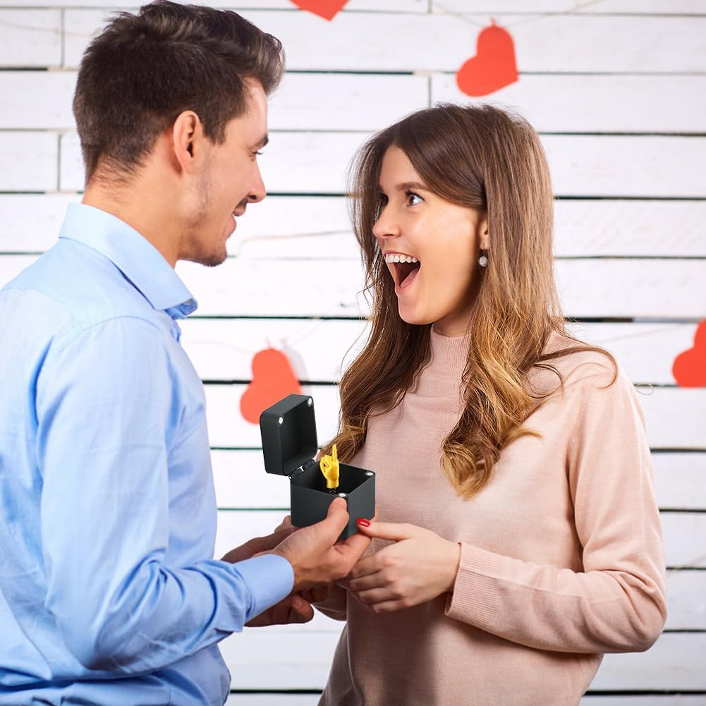 Middle Finger Surprise Prank Gift - Spoof Hand Pop up for Adults, Office & Home Decor, Christmas Novelty Fun Prank Gift (1Pc) image number 1