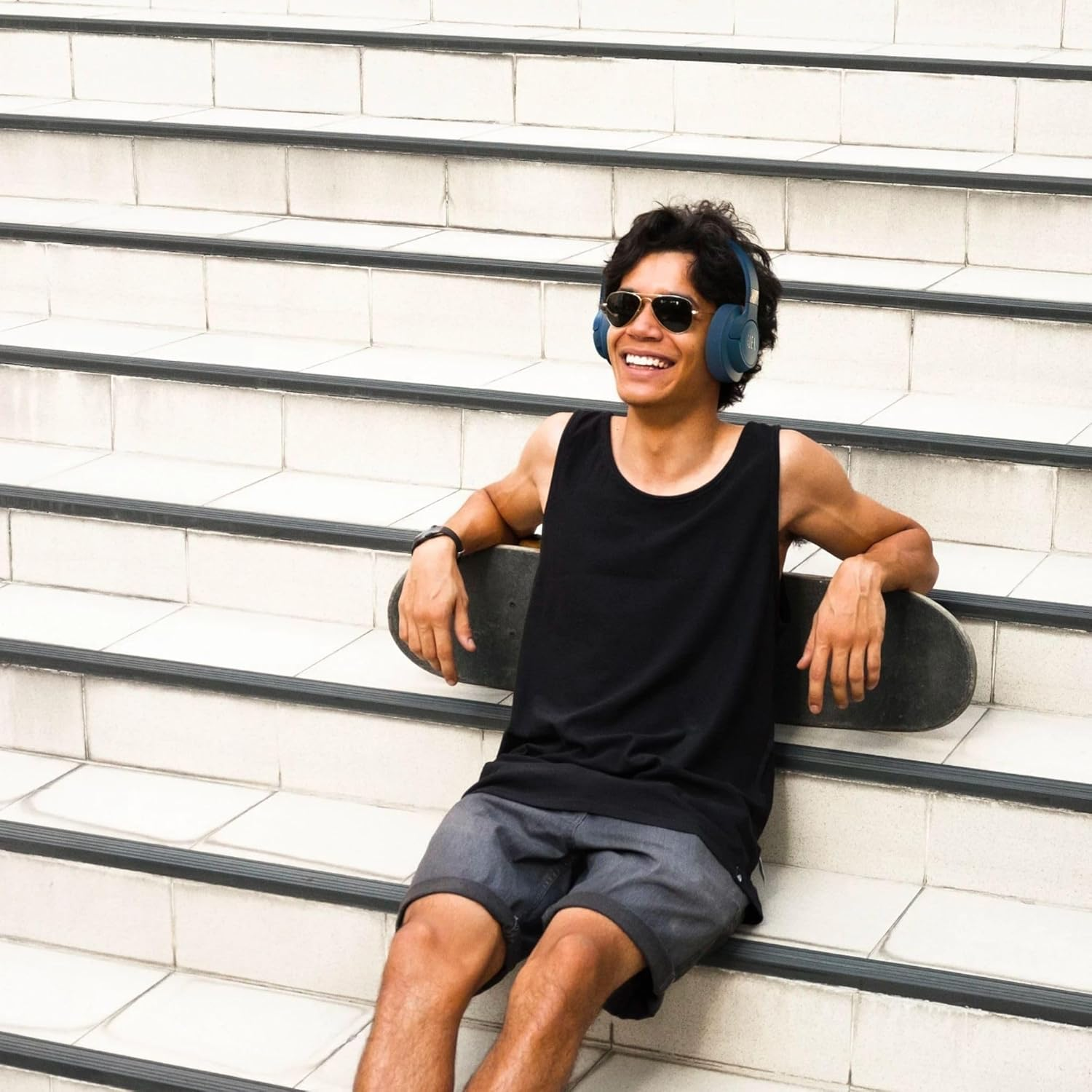 JBL Tune 720BT - Wireless Over-Ear Headphones Pure Bass Sound (Blue) image number 5