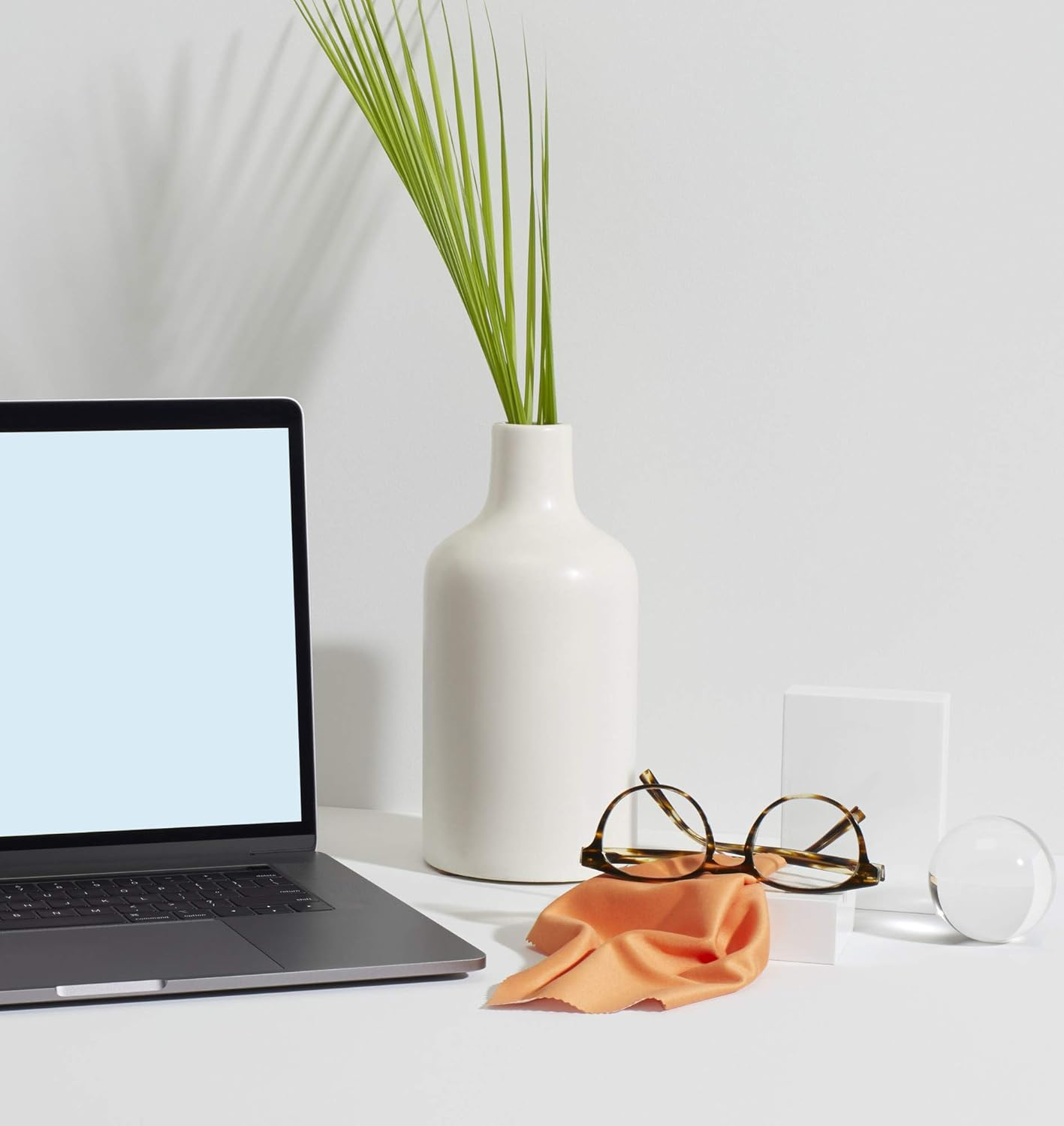 E-Cloth 3-Pack Glasses Cloth, Microfiber Cleaning Cloth, Ideal Eyeglasses, Sunglasses and Lens Cleaner, Washable and Reusable, 100 Wash Promise image number 6