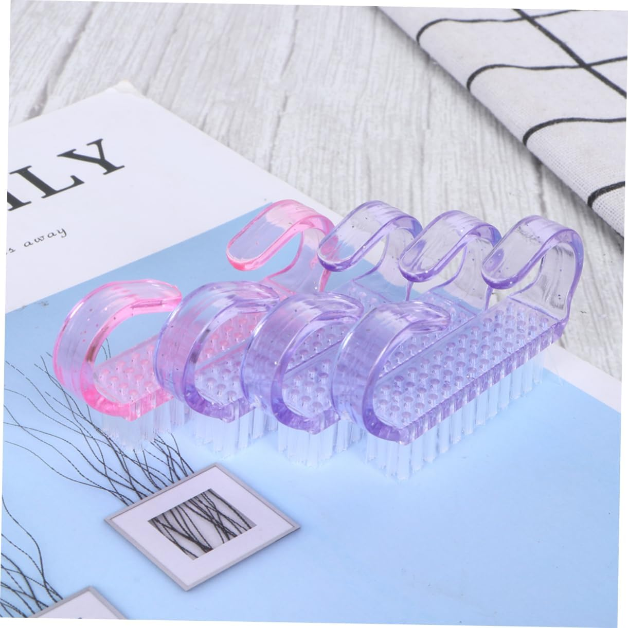 Minkissy 4Pcs Nail Brush Gentle Horn Brush for Nail Cleaning Scrubbing Comfortable Handle image number 3