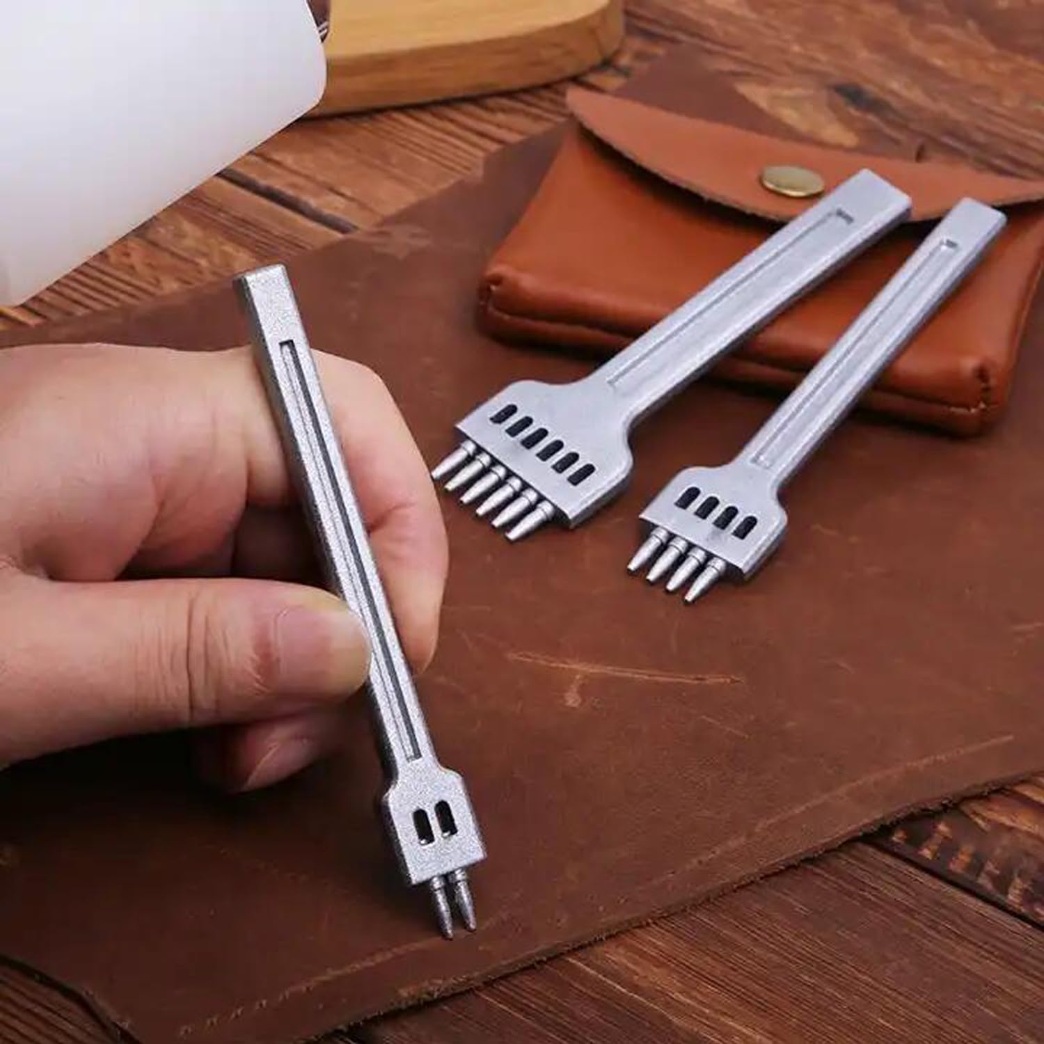 YUENTOEN 3Pcs round Hole Row Punch, 2/4/6 Prong Pricking Iron Stitching Cutter Tool Sewing Hole Leather Craft Tools 4Mm Spacing image number 4