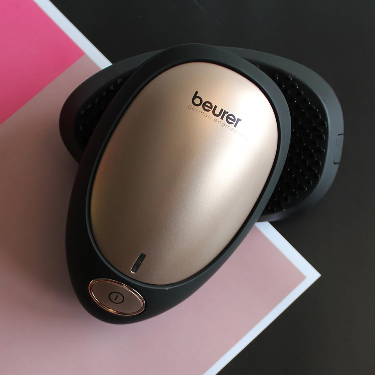 Beurer Electric Detangling Brush with Negative Ion Technology | Straightening Brush for Frizz-Free, Smooth Hair image number 4