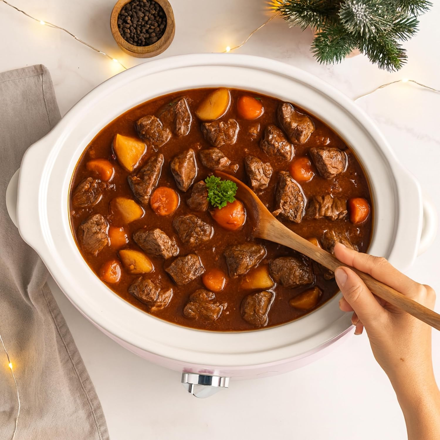 Salter Retro Pink 3.5L Slow Cooker - 3 Heat & Keep Warm Settings, Dishwasher Safe Ceramic Cooker, Tempered Glass Lid, Cold Touch Handles, Kitchen