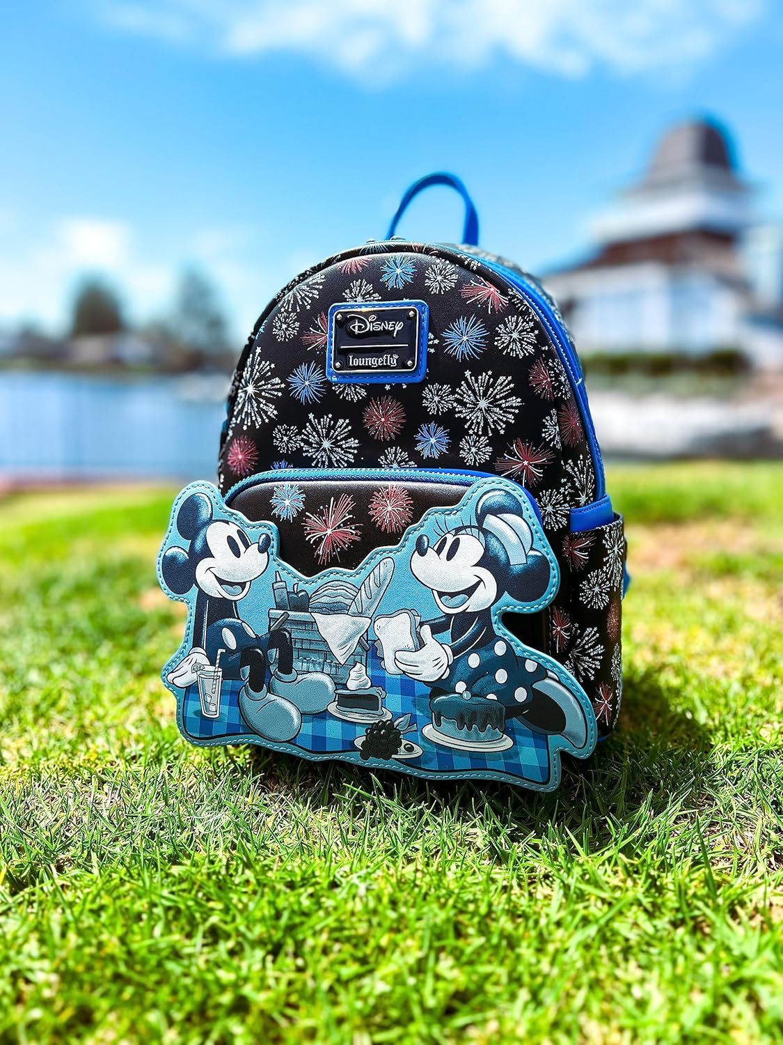 Loungefly Disney Mickey and Minnie Summer Picnic Mini US Exclusive Backpack image number 6