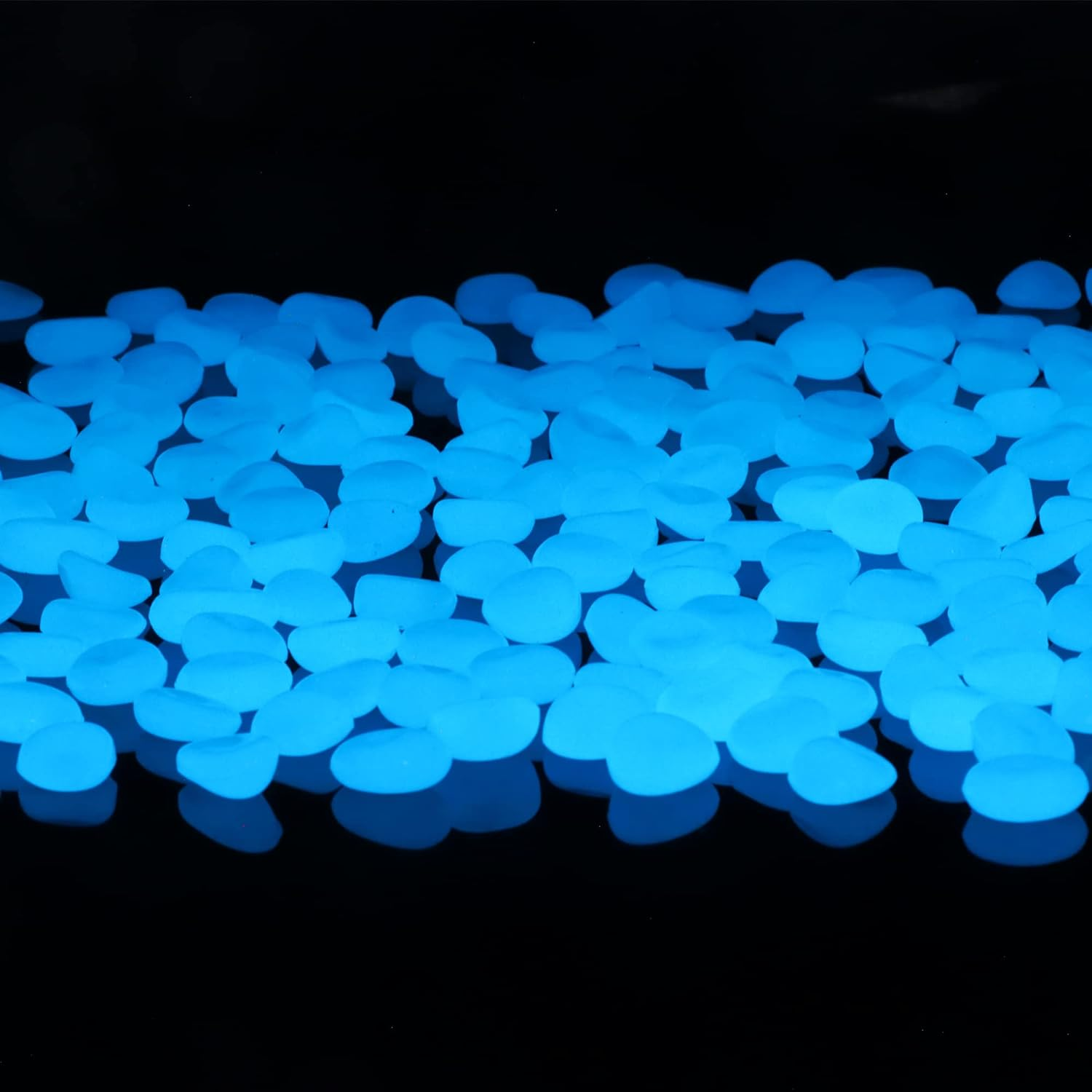 Glow in the Dark Rocks Outdoor Decorative Stones, 1000 PCS White Glows Blue Small Luminous Pebbles for Garden Walkway Fish Tank Aquarium Planter Vase Filler image number 3