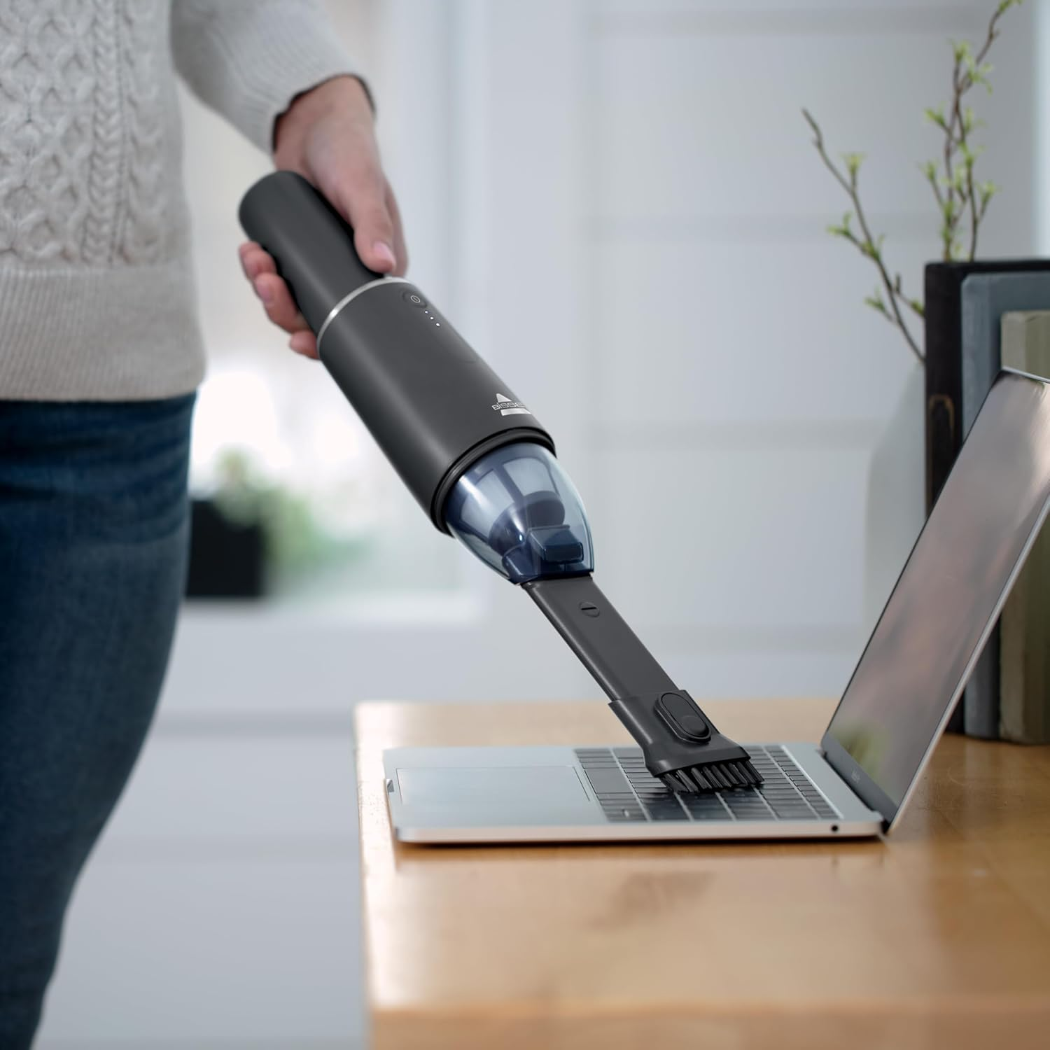 BISSELL Aeroslim 4139 | Cordless, Lightweight, & Compact USB Rechargeable Handheld Vacuum for Home, Office, & Car Cleaning with Washable Filters image number 5