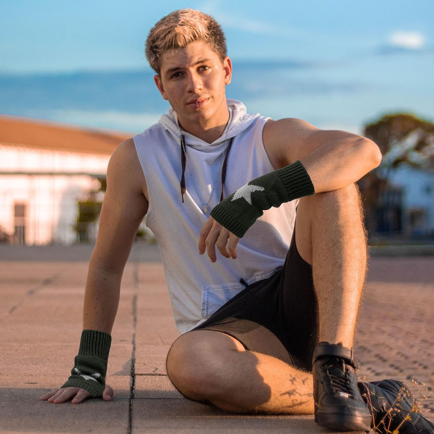 YAMEIZE Fingerless Star Printed Knitted Gloves - Wrist Warmers Mittens Knitted Gloves for Women Men Typing - Coffee image number 4