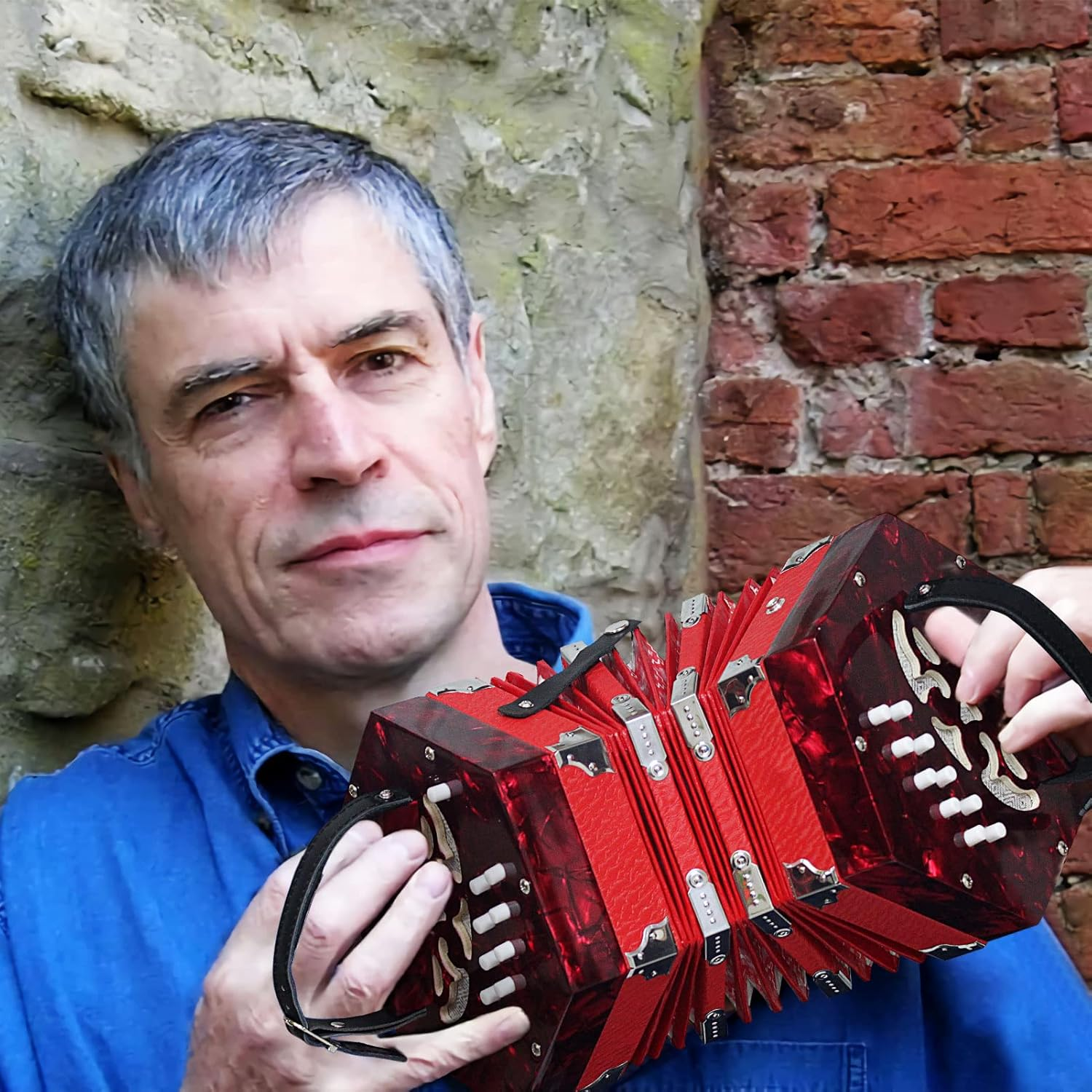 20 Buttons Accordion for Adults Professional Accordion for Beginners, Adjustable Hand Strap, Musical Instrument Accessories with Carrying Bag, Harmonica,Wipe Cloth（Red）