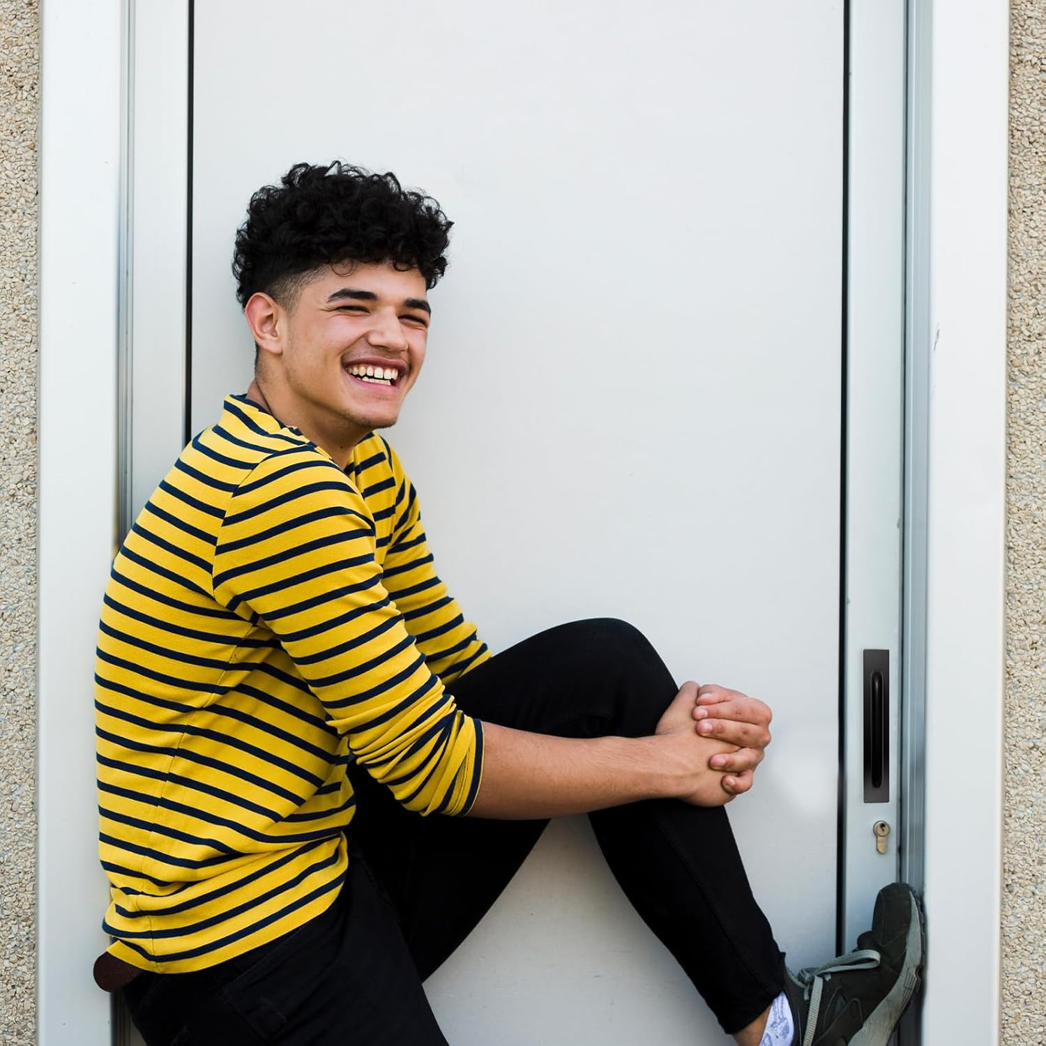 TEAONE Push Pull Helper, 4 PCS Sticky Cabinet Handle for Window, Sliding Door, Closet (Black, 14.8Cm/5.82In) image number 5