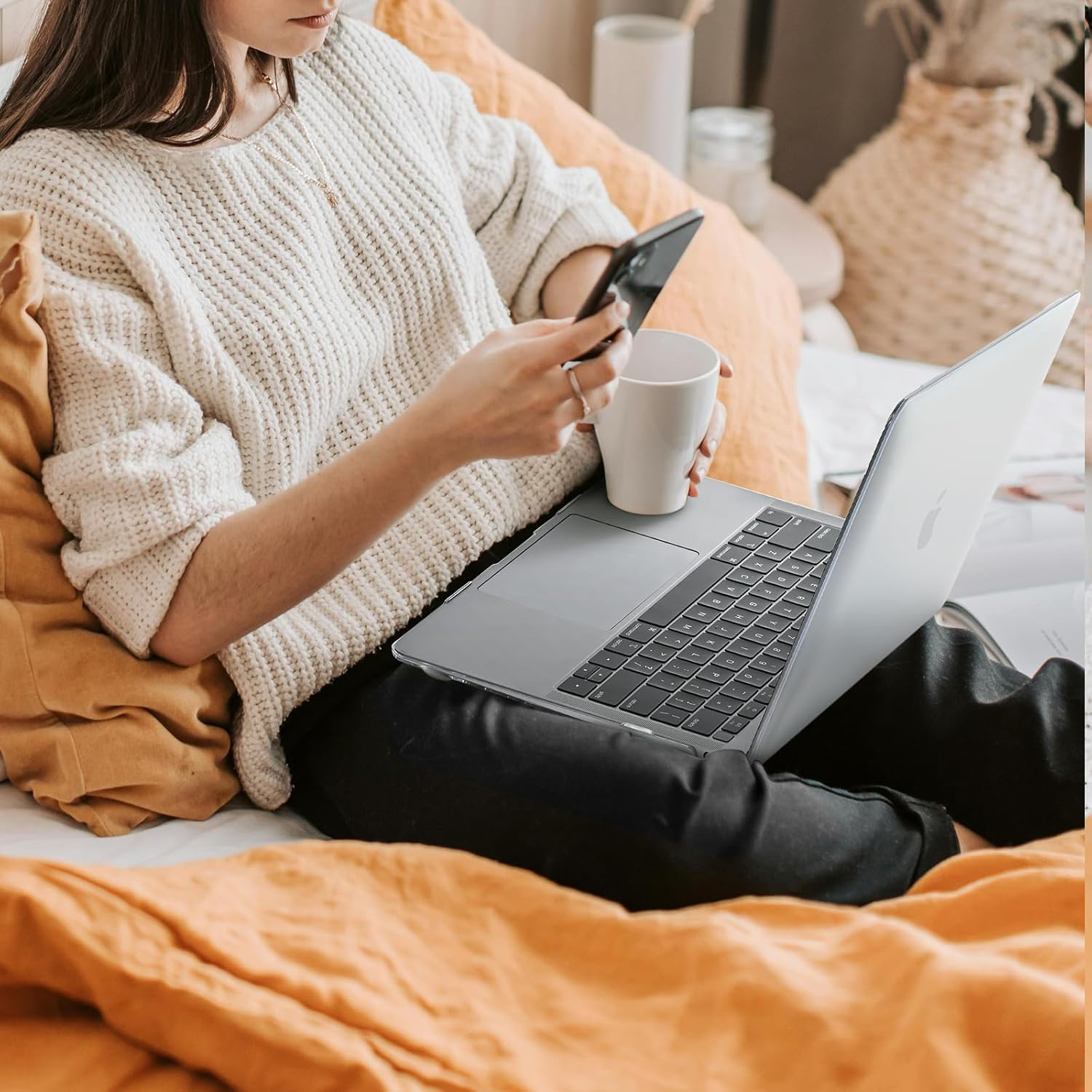 Eoocoo Hard Case Compatible with Macbook Air 13 Inch 2022 2021-2018 M1 A2337 A2179 A1932 with Retina Display, Air 13.3 Inch Case + Keyboard Skin Cover + Screen Protector, Crystal Clear