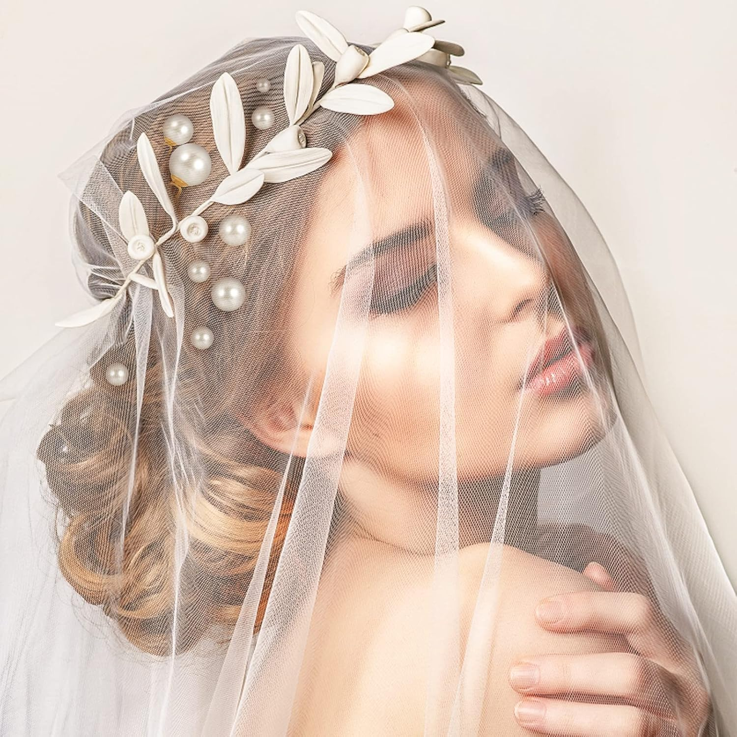 18 Pcs Wedding Pearl Hair Pins,Pearl Hair Pins Bridal Wedding Pearl Hair Accessories,White Pearl Bobby Clips for Brides and Bridesmaids Hair Style (Golden) image number 6