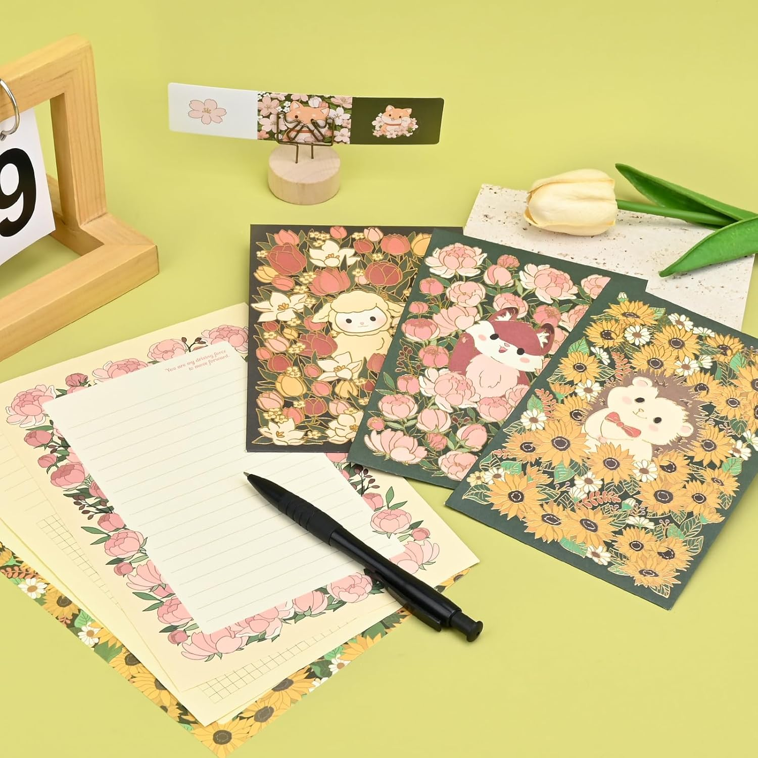 BAYTORY 36Pcs Stationery Paper and Envelopes Set, Cute Animal Patterns Envelope, Love Letter Papers Letter Writing Kit, 18 Paper Sheets + 9 Envelopes (Sheep, Hedgehog, Fox) image number 3