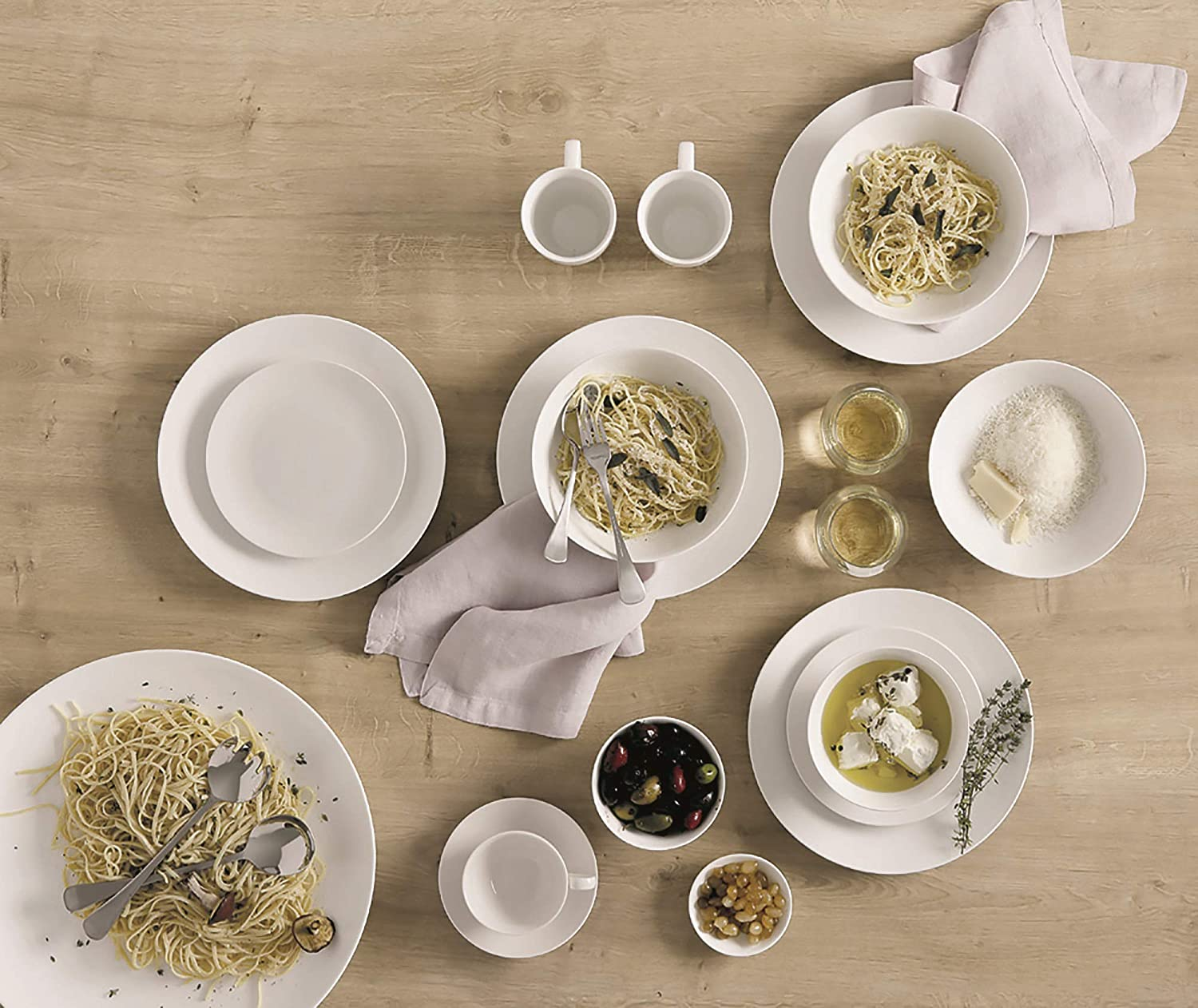 Maxwell & Williams White Basics Milk Jug 320ML image number 5