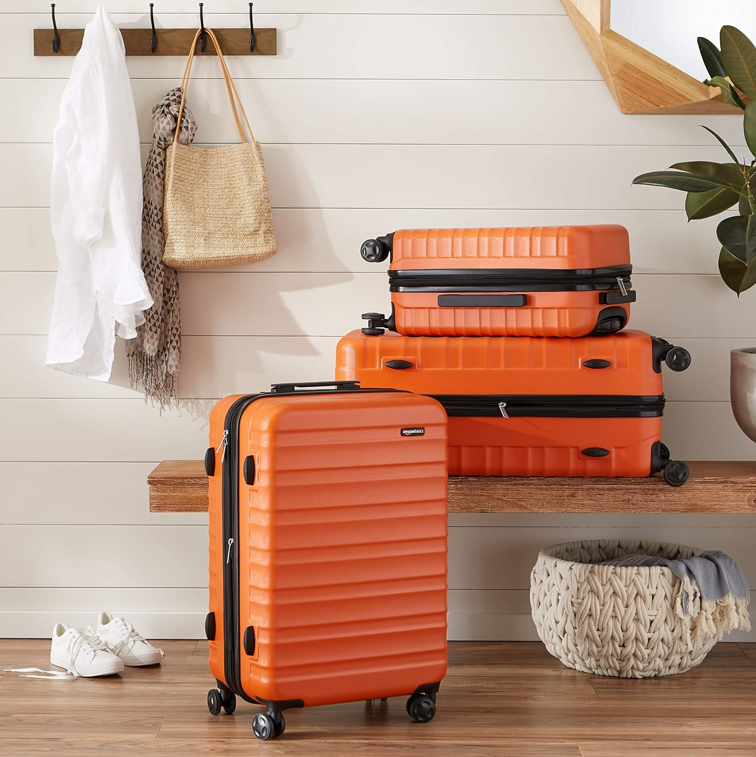 Amazon Basics Hardside Expandable Spinner Suitcase, Orange, 55Cm Carry-On image number 4