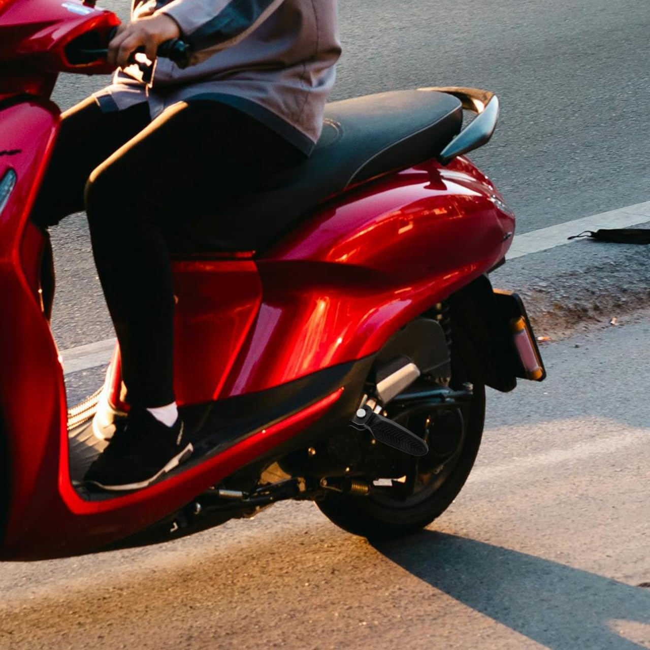 MUCKLILY Electric Bike Pedals Folding Foot Pegs for Bicycles for Scooters Mopeds image number 2