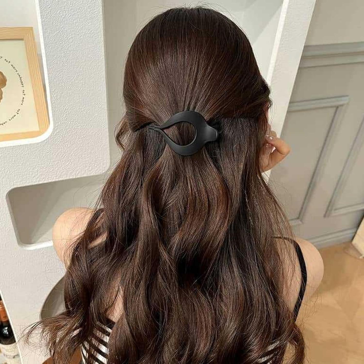 4 Pcs Curved Design Hair Clips,Matte Flat Claw Hair Clips for Women Girls,Curved Flat Hair Clip Clamps for Thick and Thin Hair,Hair Accessories for Women and Girls,Black and Brown image number 1