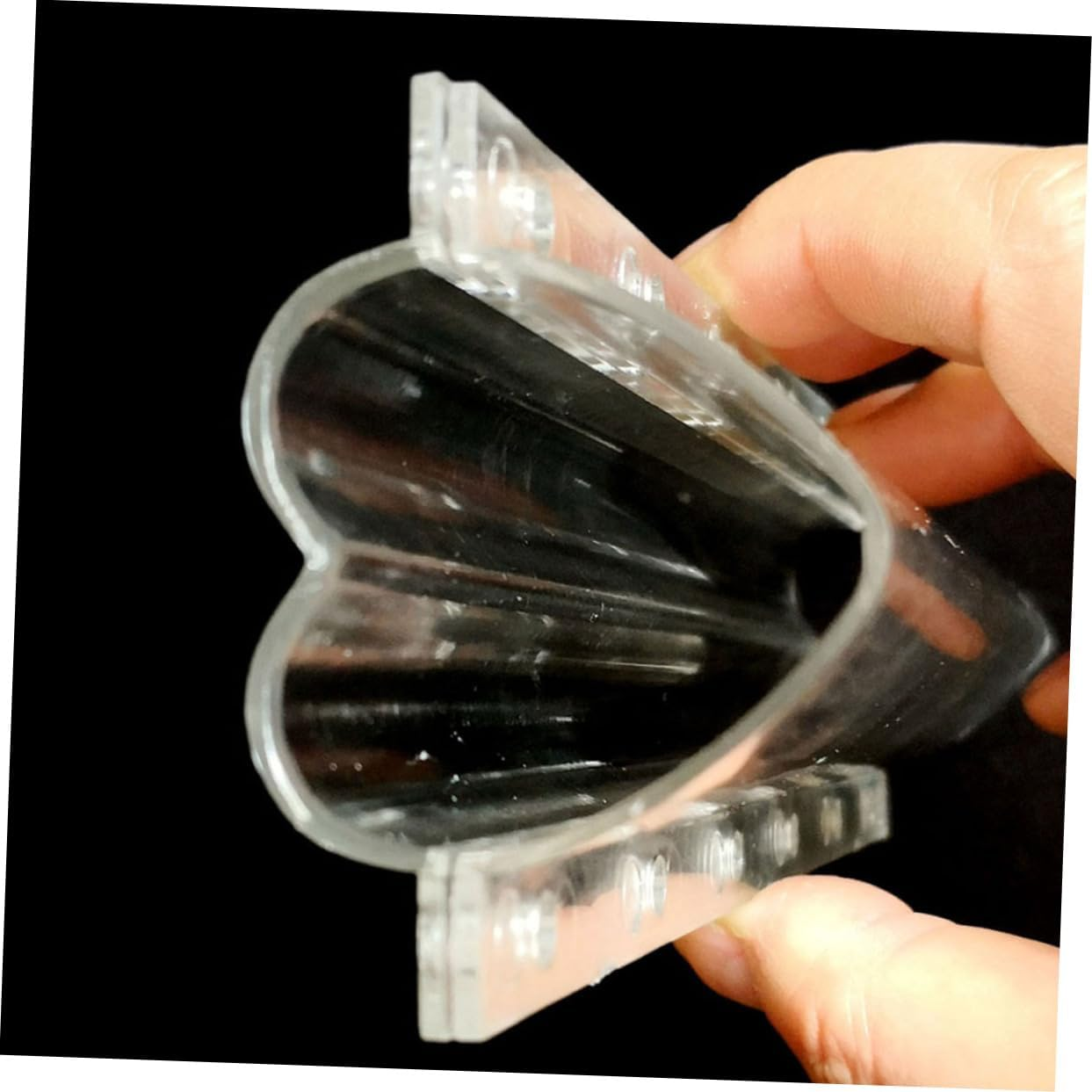 Outanaya 2Pcs Star and Heart Shape Cucumber Shaping Molds for Vegetable and Melon Gardening, Plastic Fruit Stereotype Tools for Home Grow Bags, Vegetable Growing Accessories image number 6