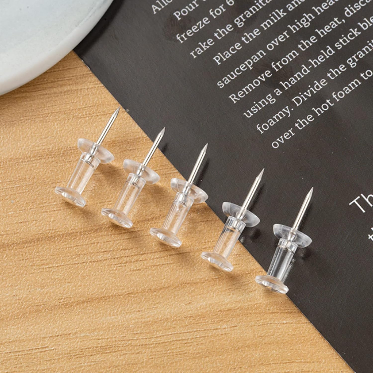 ZHIYE 100Pcs Clear Push Pins, Drawing Pins Thumb Tacks Map Pins with Storage Box for Home Office Pin Board Notice Board Pins image number 4