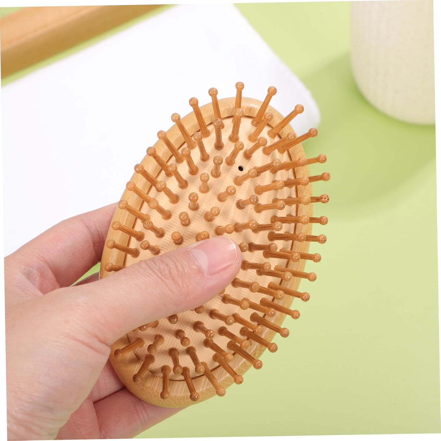 SHERCHPRY Bamboo Hair Brush Scalp Massager Detangling Comb for Curly Hair Natural Bamboo Anti-Static Suitable for Men and Women for Daily Use image number 6
