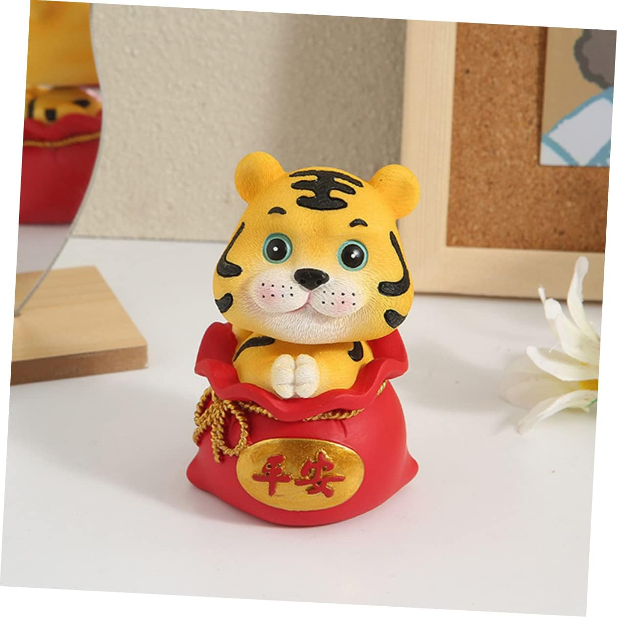 STOBAZA Resin Tiger Statue Shaking Money Bag Ornament for Nursery Decor Outdoor Garden Decor Lifelike Car Tiger Ornament image number 2