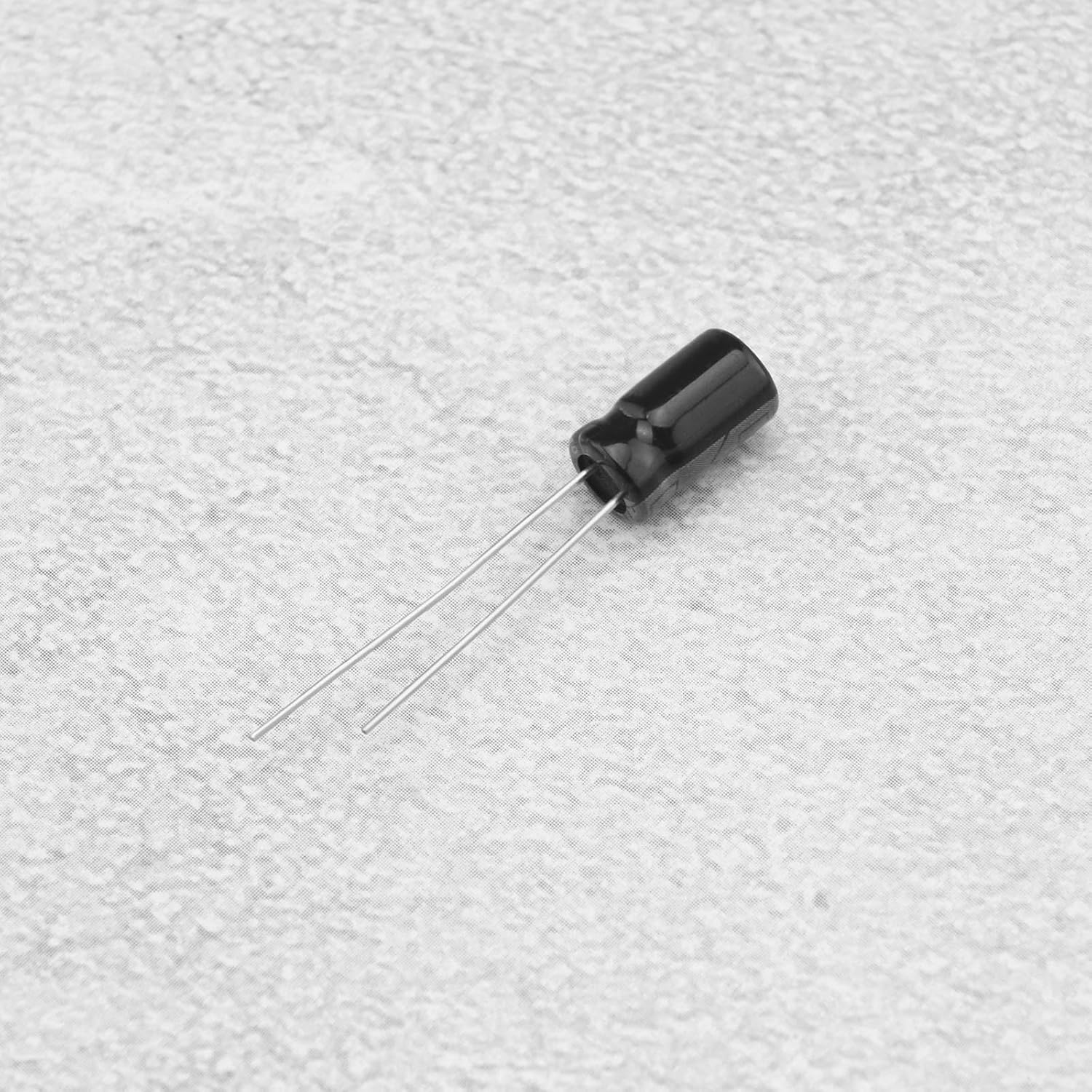 VGOL 40Pcs Aluminum Electrolytic Capacitor 100Uf 25V Radial Electrolytic Capacitor Temperature Range -40C to 105C for Repairing Electronic Products 6X 11Mm image number 1