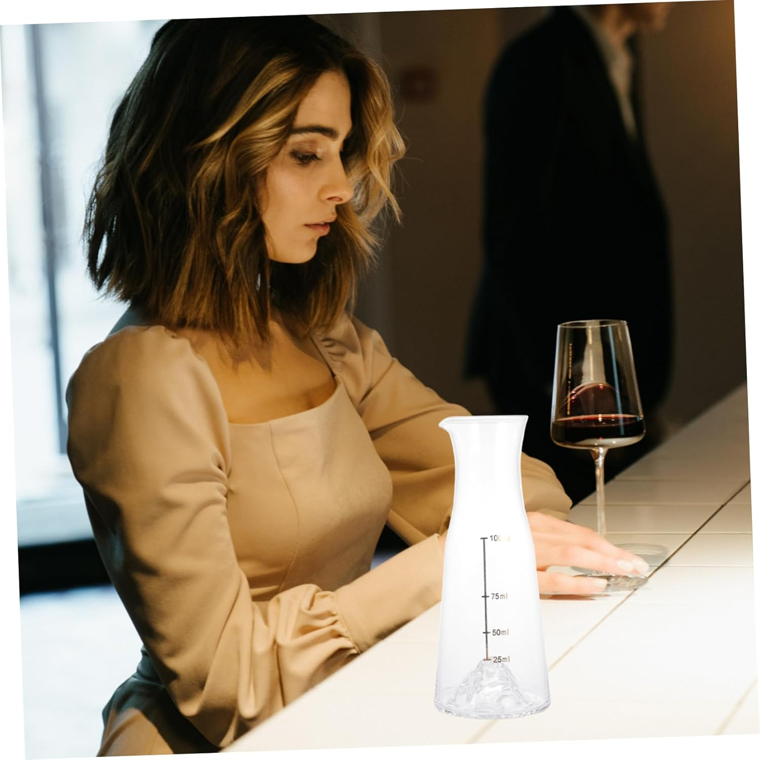 BIUDECO Handheld Wine Decanter Glass Wine Dispenser for Silky Smooth Pouring Easy to Clean and Practical Design image number 3