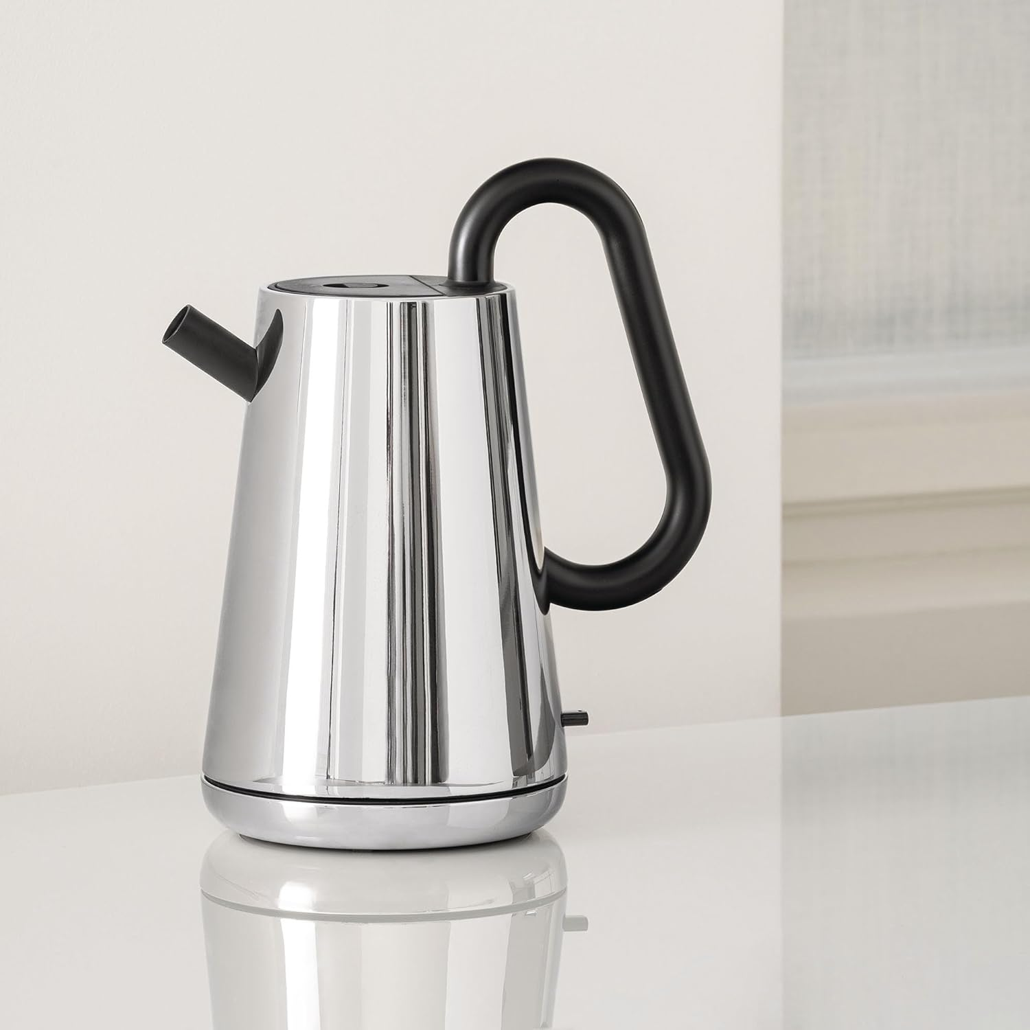 Alessi Toru NE01 B Designer Kettle, Made of 18/10 Stainless Steel and Thermoplastic Resin, European Socket, 2400 W, 170 Cl, Black image number 2