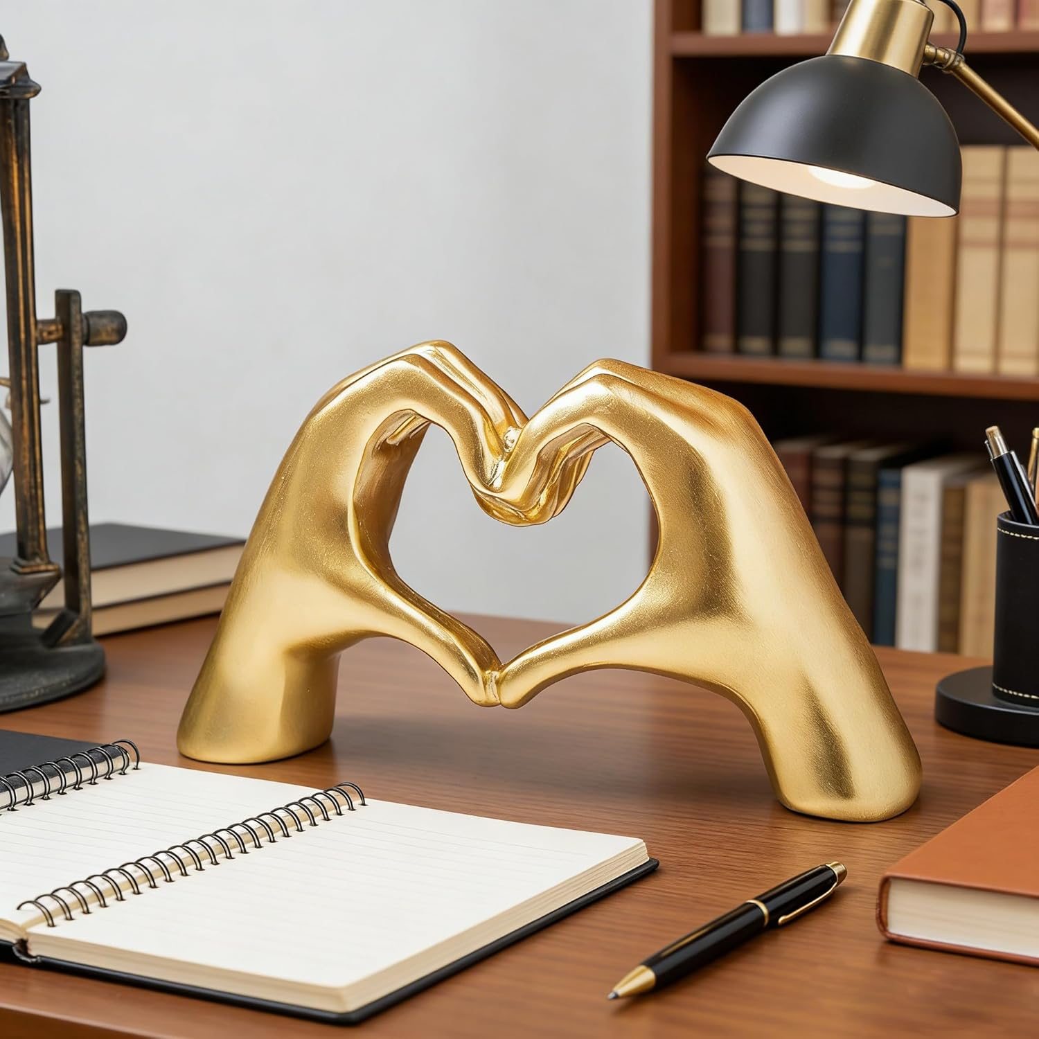 Small Heart Hands Sculpture Decor for Living Room Bedroom Bookshelf Coffe Table, Love Finger Statue Modern Aesthetic Home Decor, Unique Women'S Gifts for Wedding Birthday Valentine'S Day (Gold)