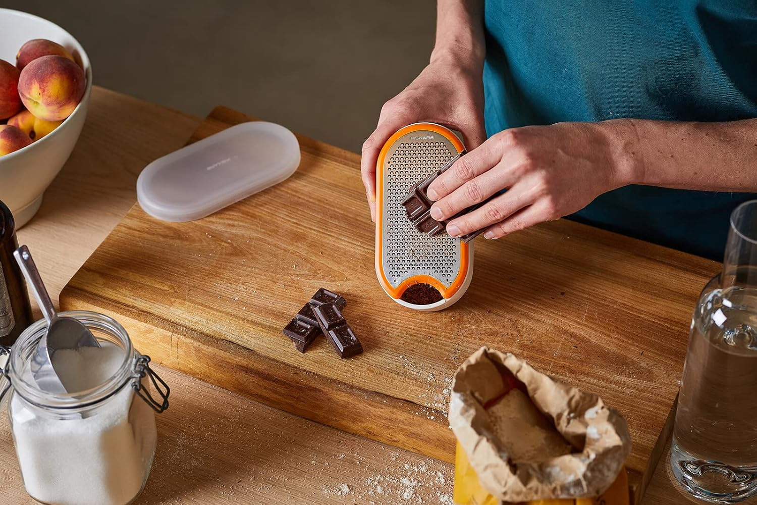 Fiskars, Container, Dimensions: 16.8 X 9.0 Cm Box Grater, One Size, White image number 4