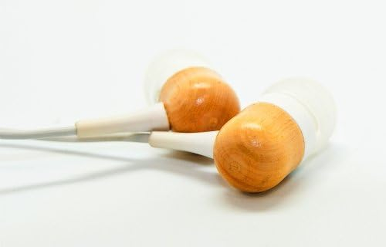 Gavio G25EE03200W [Iphone/Blackberry/Samsung Compatible Inner Earphones with Microphone] Groove Color Wood image number 3