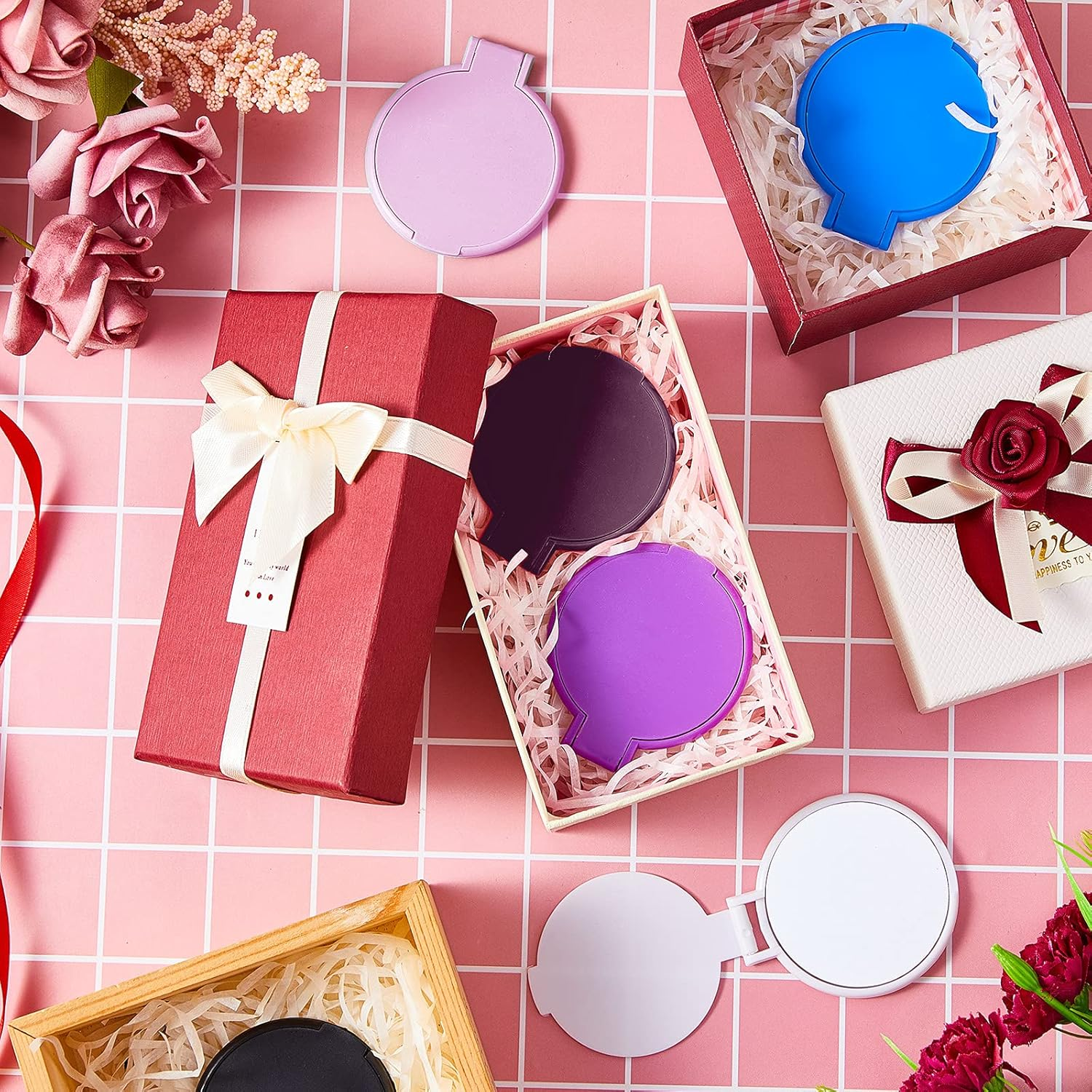 Jetec 40 Pieces Compact Mirrors Bulk Gifts Mini Vintage Pocket Mirrors for Purse Small Portable Folding round Makeup Stuffs for Travel Daily Use Party Favors Women (Classic Colors Set) image number 4