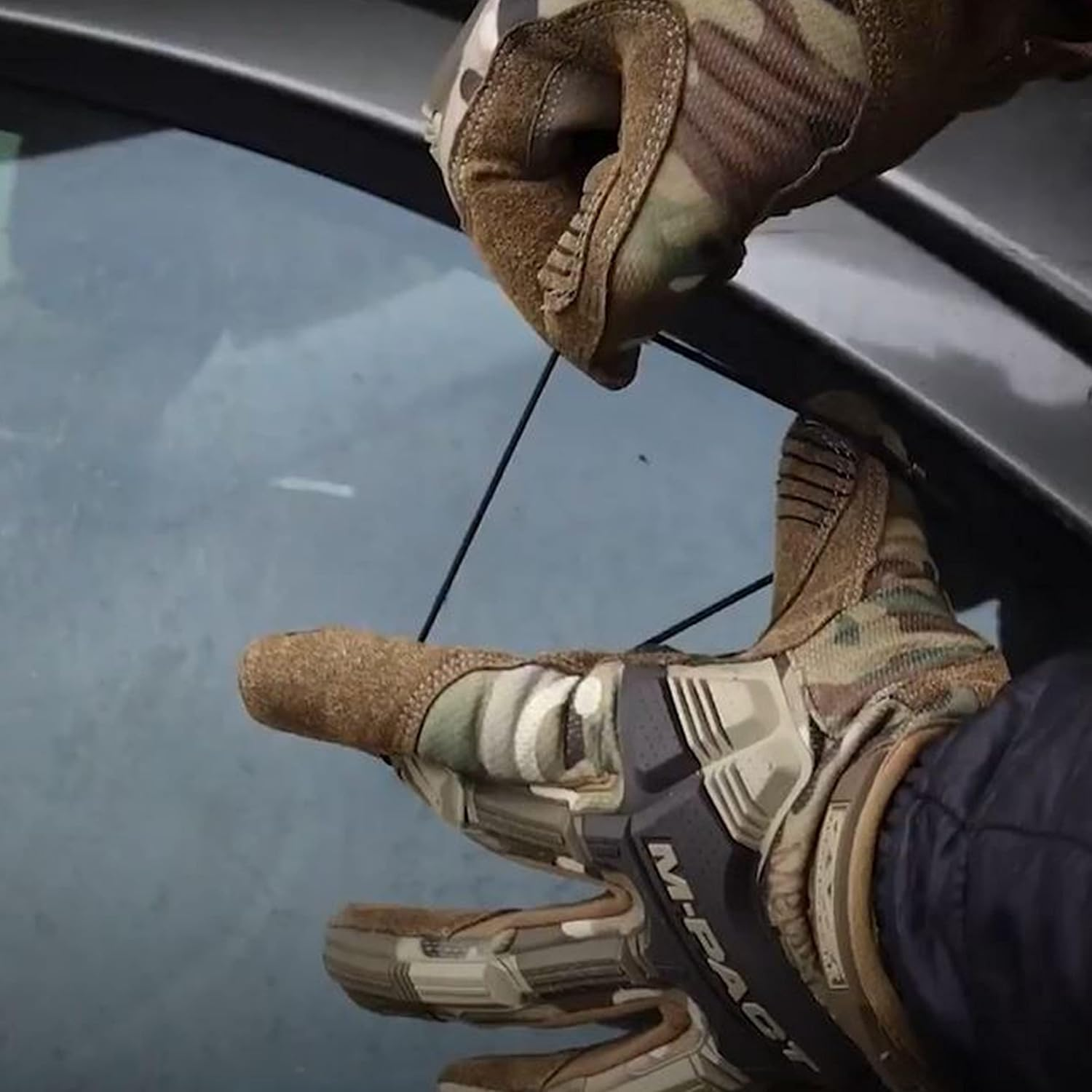 Bracelet Car Window Breaker Wrist Strap, Vehicle Emergency Rescue Tool with Tungsten Bead & Handcuff Key (AHK3) for Shattering Tempered Safety Glass image number 2