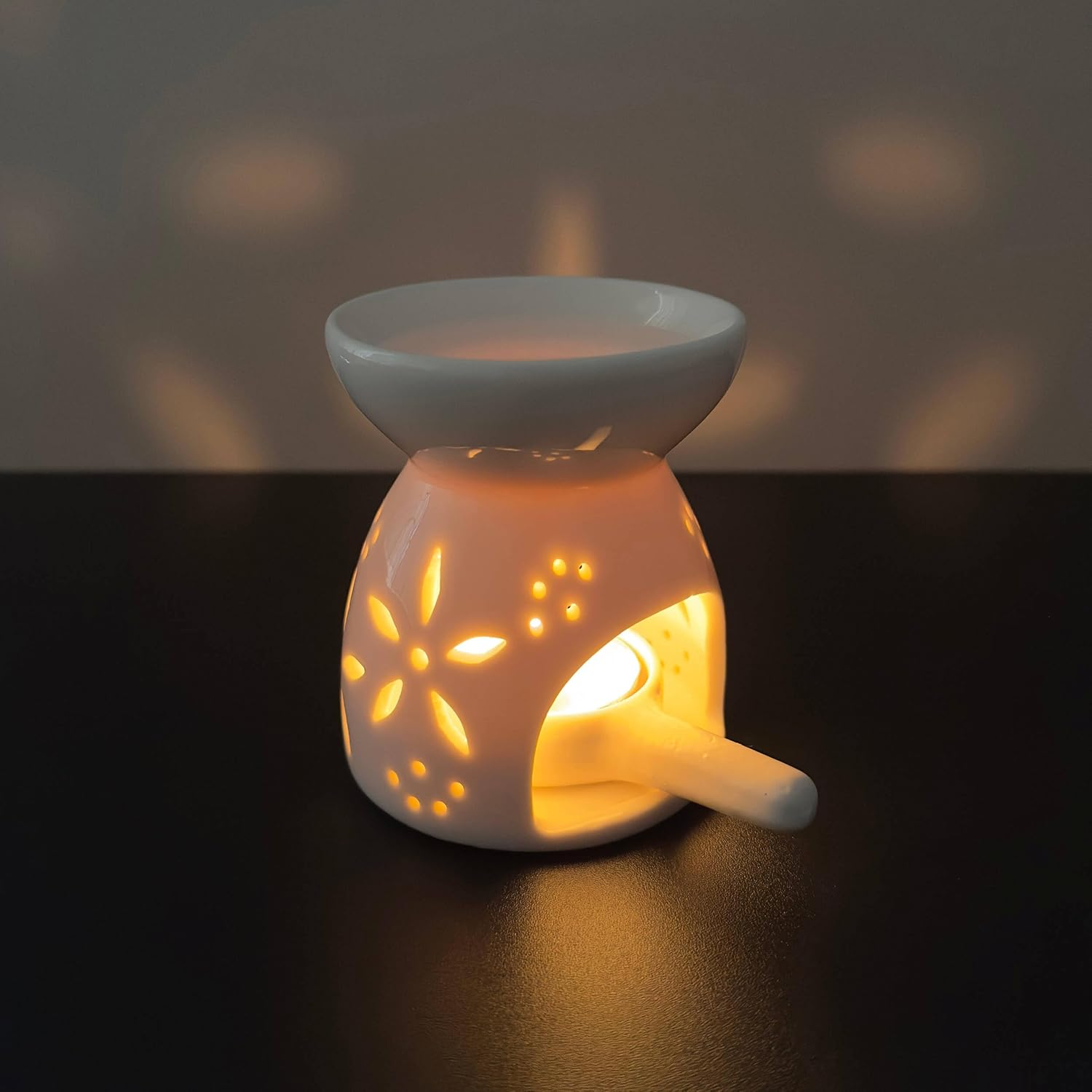 White Oil Burner Set, Tea Light Wax Melt Warmer with Tea Wax Tray, Essential Oil Diffuser, Oil Burner for Scented Oil image number 4