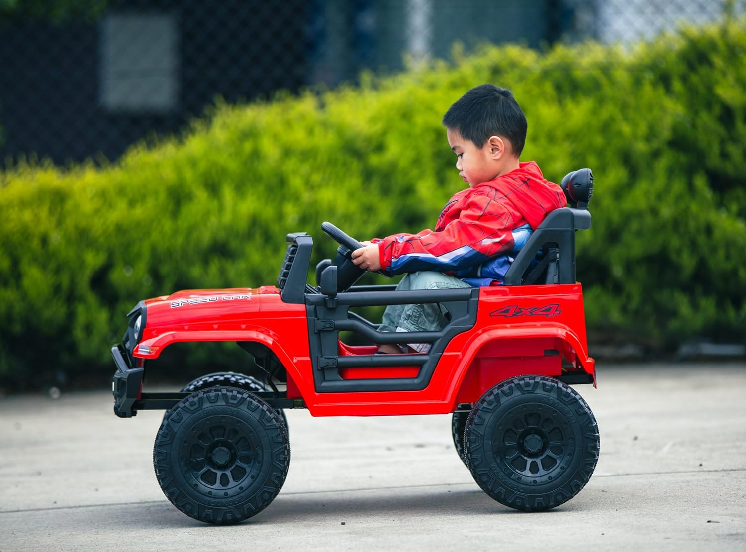 Lenoxx Jeep-Inspired Design Ride-On Electric Car &ndash; Forward and Reverse Controls, Realistic Jeep Styling, Safe and Fun for Kids, Battery-Powered, Ideal for Outdoor Adventures and Play - Red image number 2