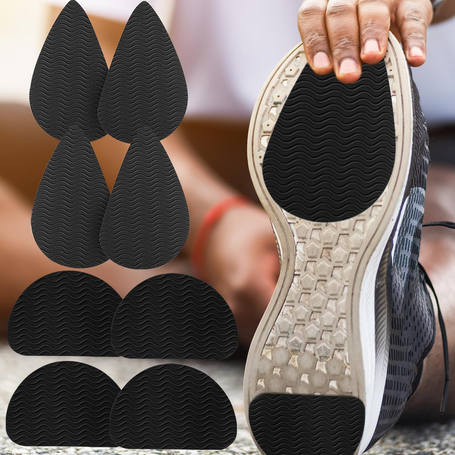 2 Pairs Non-Slip Shoes Pads Adhesive Shoe Sole Protectors, High Heel Noise Reduction for Women Men (Black)
