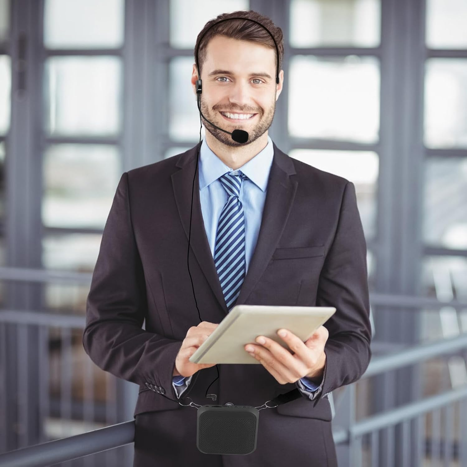 Vaguelly Wireless Voice Amplifier Microphone Portable Loud-Speaker Equipment for Teachers and Presenters Rechargeable Dc3.7V Black Speech Amplifier for Outdoor and Classroom Use image number 3