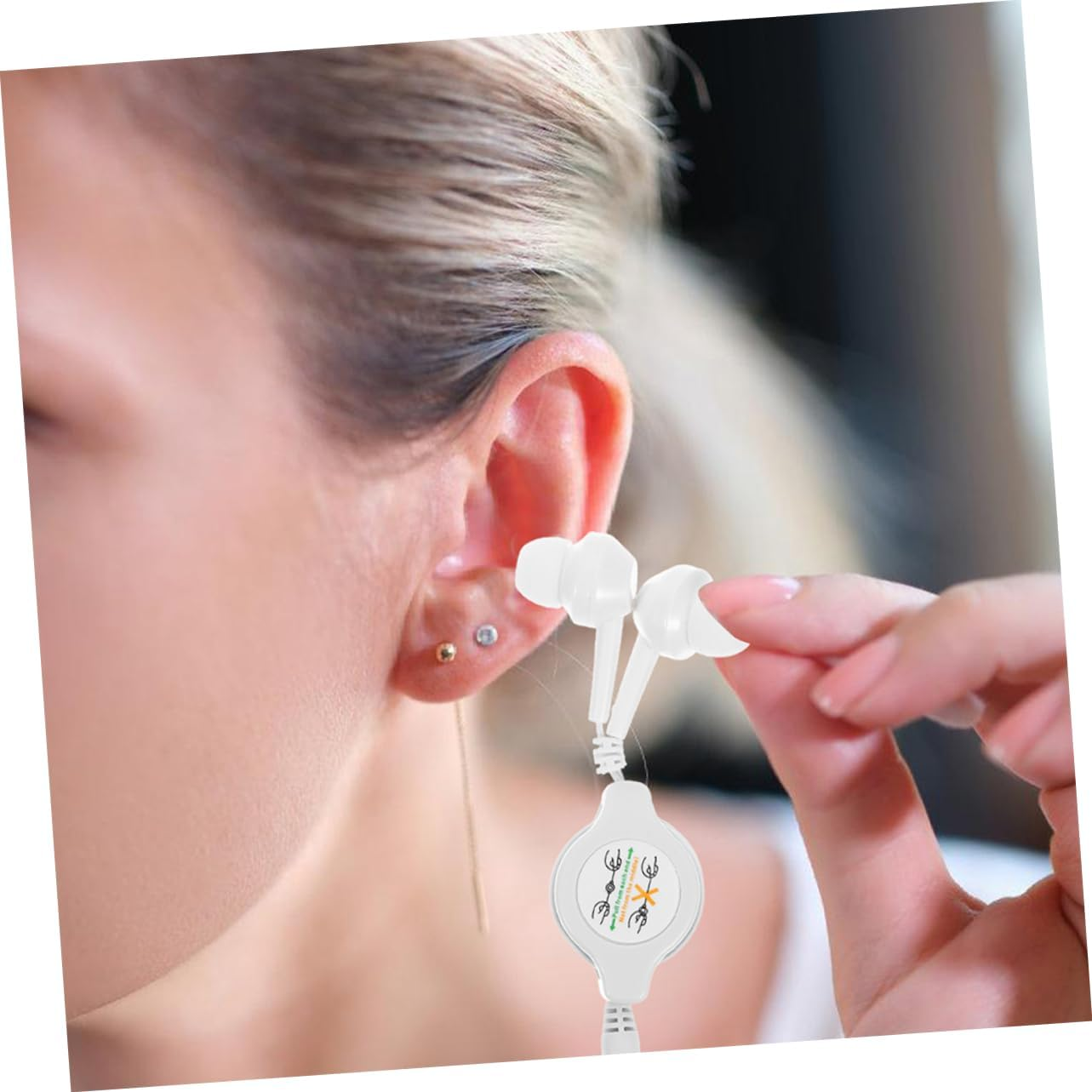 Operitacx 2Pcs Retractable Wired Earbuds Noise Isolating in Ear Headphones for Sports Travel Daily Use Clear Audio Lightweight Design for Easy Portability