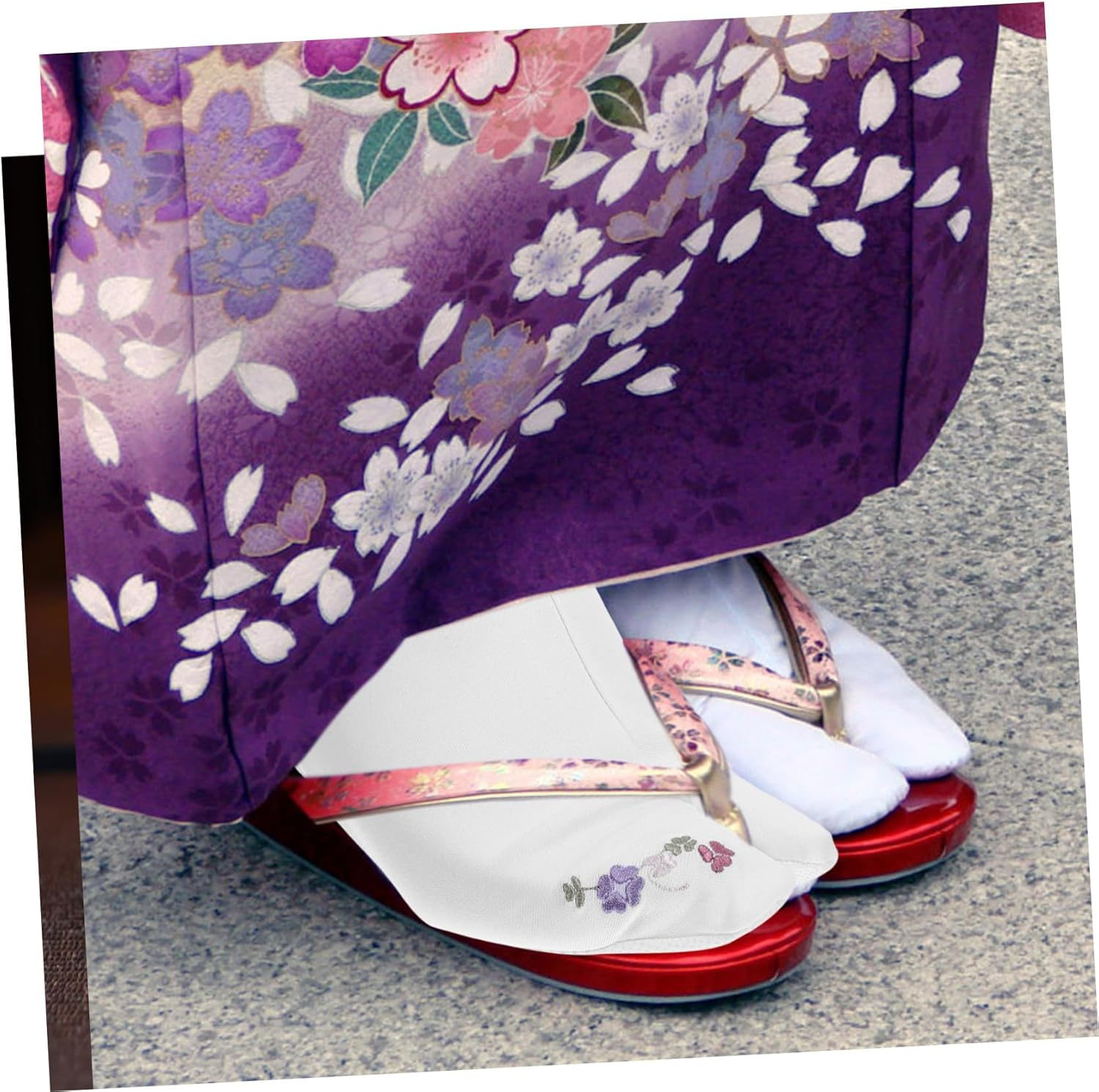 BESPORTBLE Slip Socks for Women Split Toe Socks Non-Skid Soles for Yoga and Home Wear Breathable Toe Separated for Indoor Activities image number 2