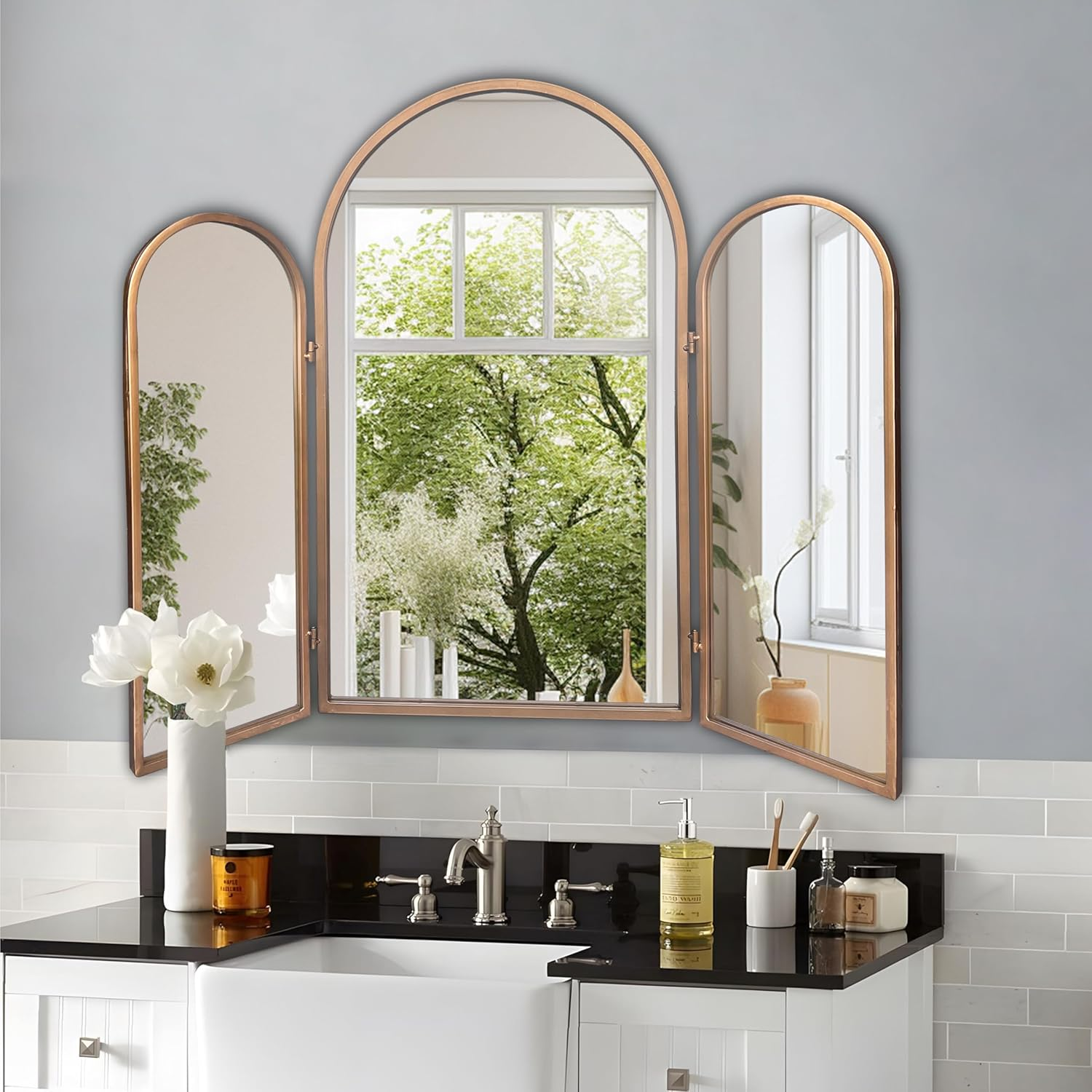 BAODANFU Trifold Vanity Mirrors 3 Way Trifold Vintage Gold Arch Mirrors Wall Mounted Decoration, Braiding Hair, Makeup 360&deg; Way