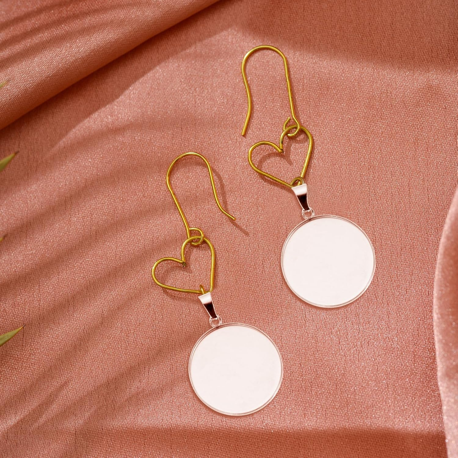 TEHAUX 20Pcs Stainless Steel round Pendant Trays Kit for DIY Jewelry Making, 30Mm Silver Bezel Settings for Neck Chains and Necklaces image number 6