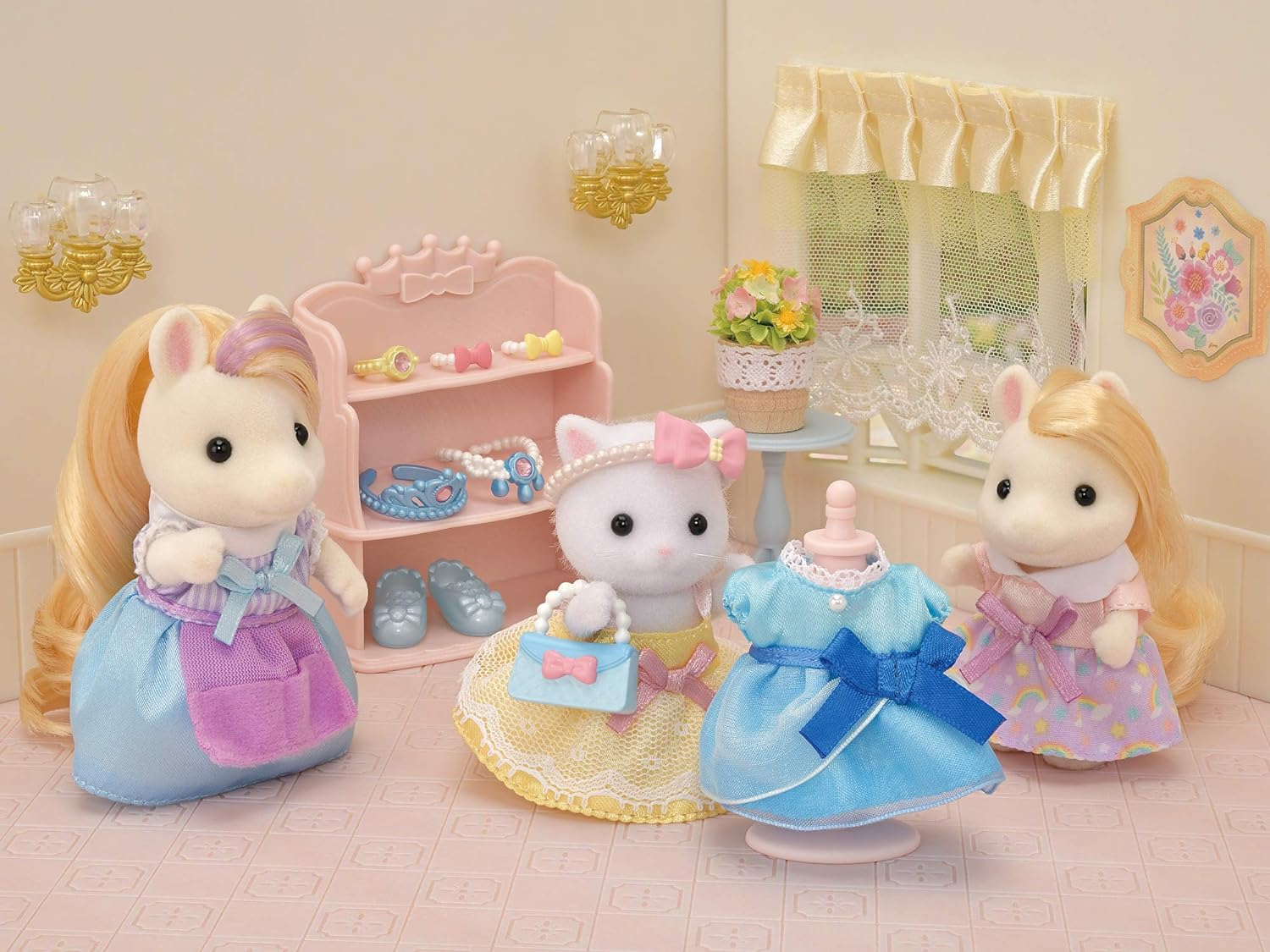 Sylvanian Families - Princess Dress up Set image number 4