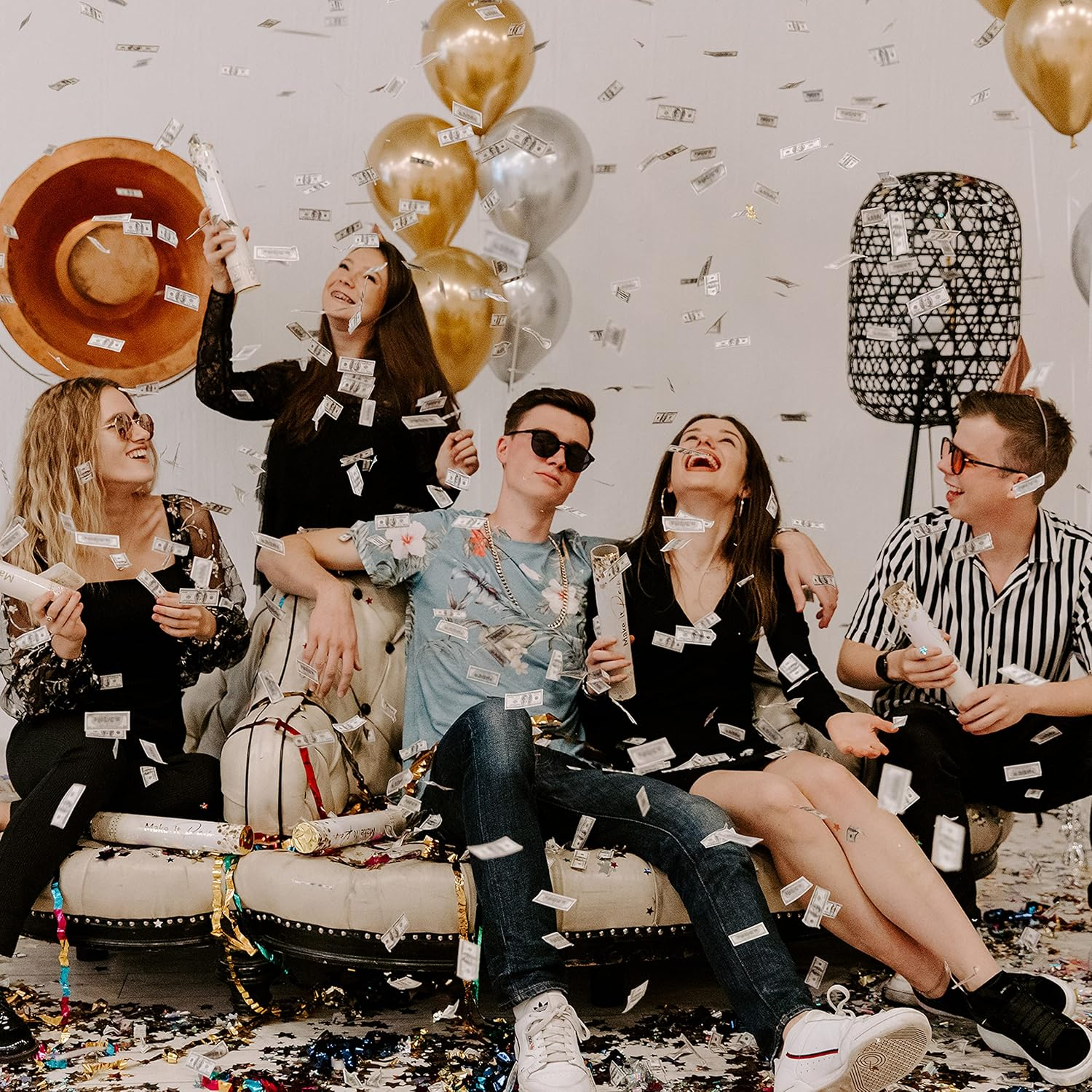 Primepure Confetti Cannon Party Poppers - Mini 100 Dollar Money Confetti Poppers - 2 Pack - Paper Money Bill Party Favours Gun for Wedding, Birthday, Celebrations image number 3