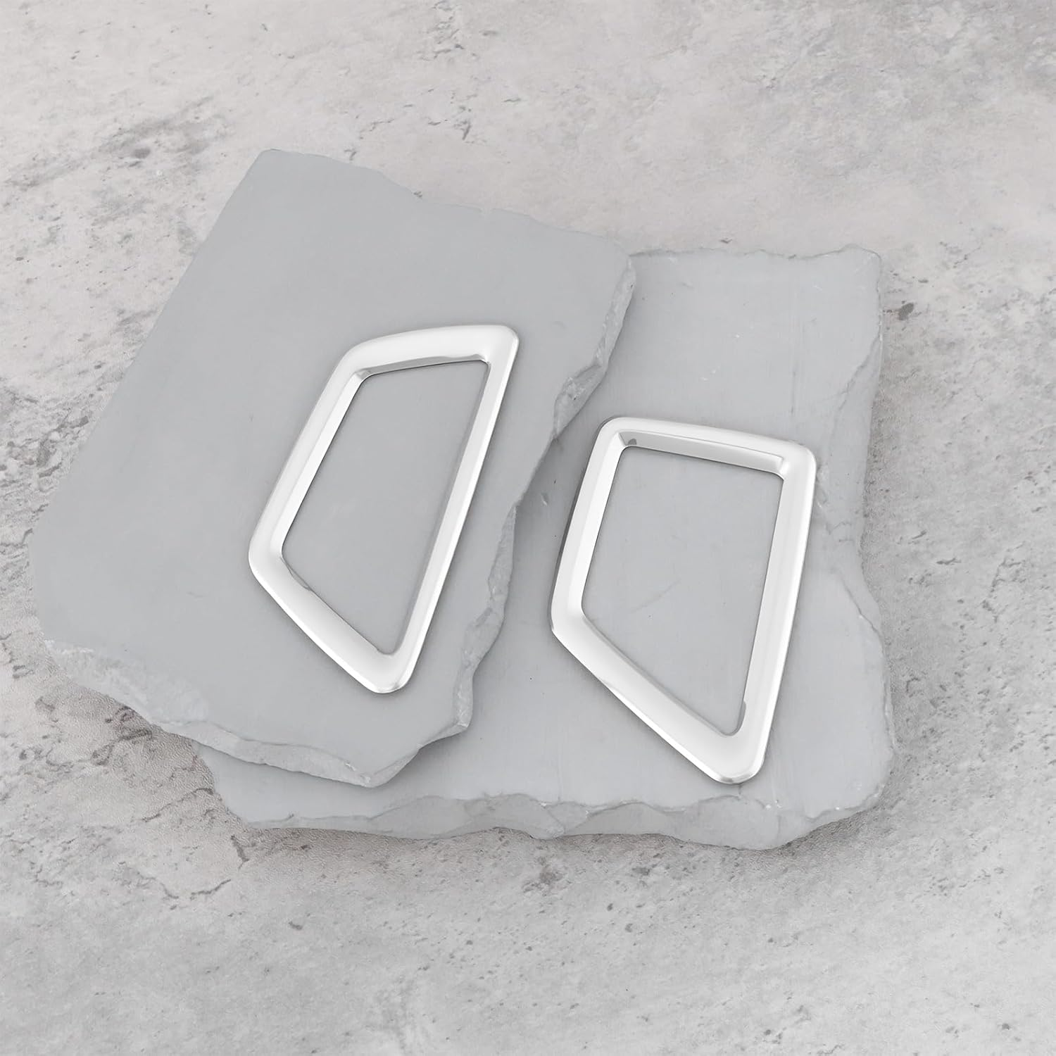 VGOL 2Pcs Car Dashboard Air Vent Cover Compatible with Peugeot 3008 3008GT 5008 2017-2021 image number 1